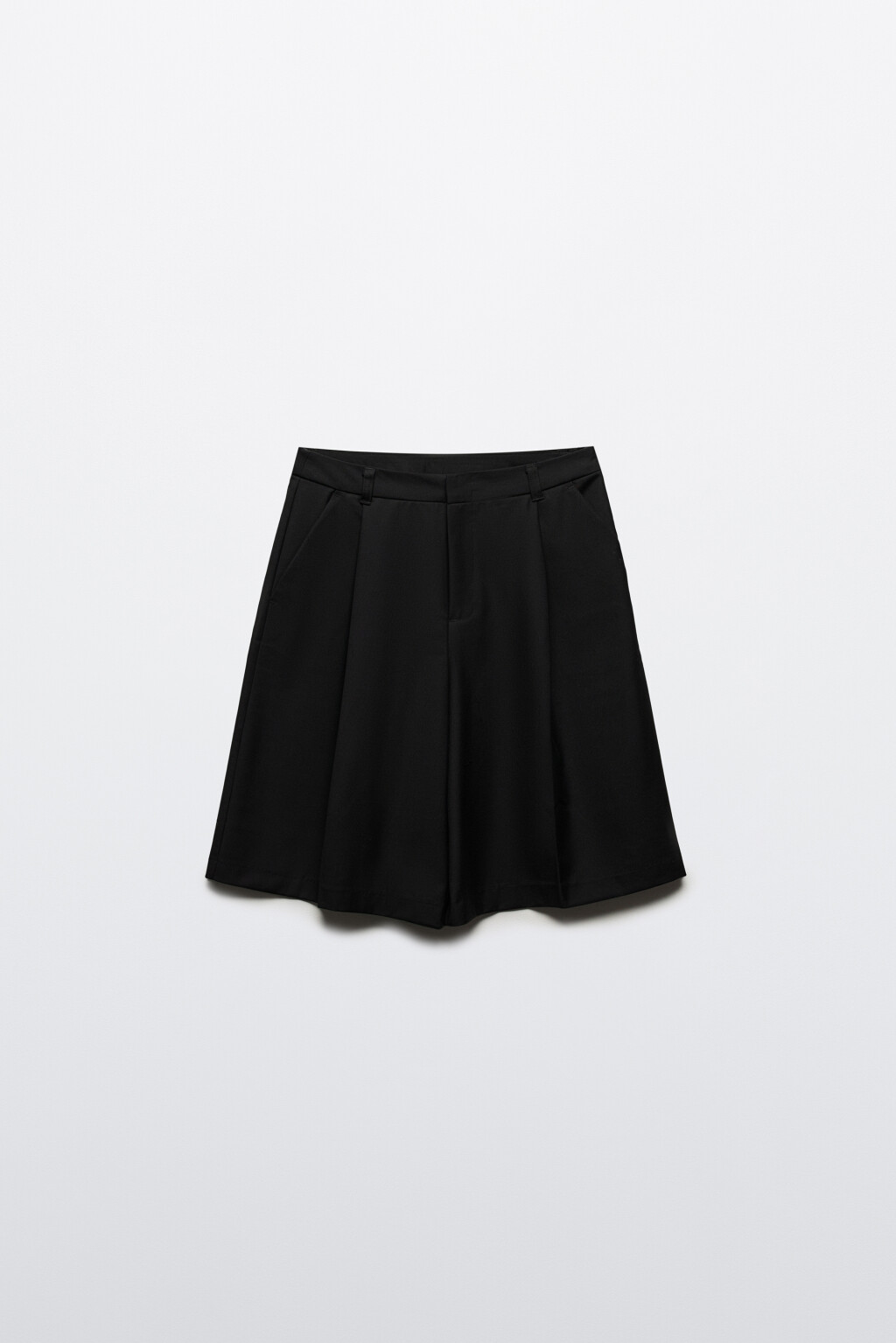 Шорты-бермуды костюмные со складками - цвет черный - 9