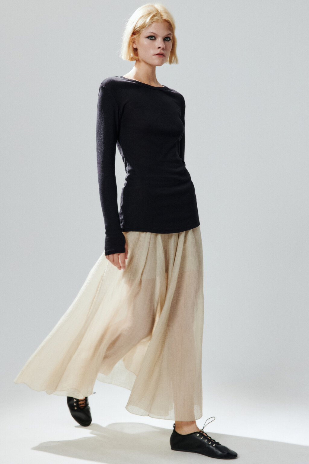 Юбка-трапеция макси из жатой ткани - цвет бежевый - 1