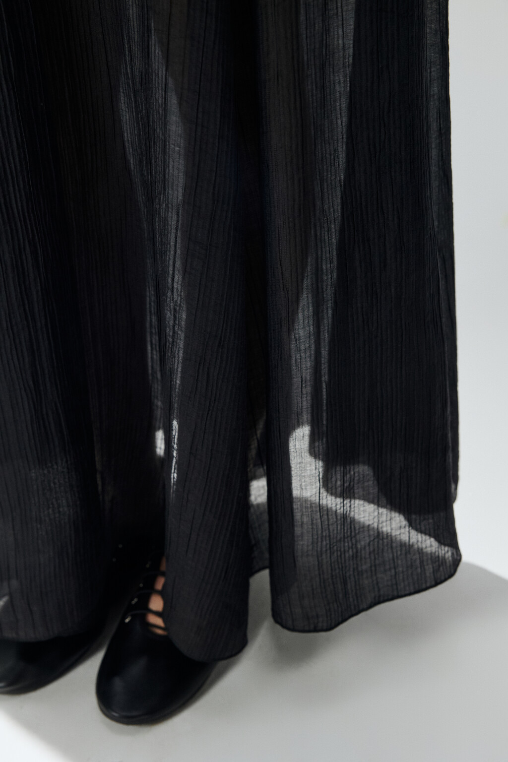 Юбка-трапеция макси из жатой ткани - цвет черный - 6