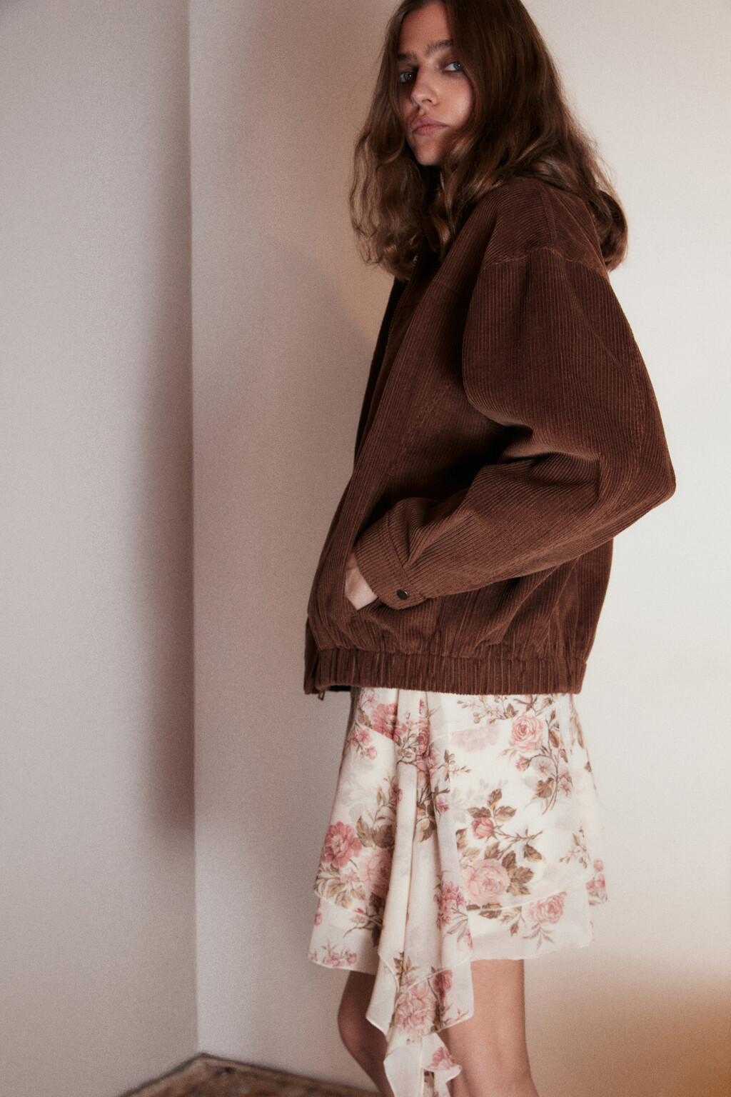 Юбка мини асимметричная с принтом - цвет бежевый - 2