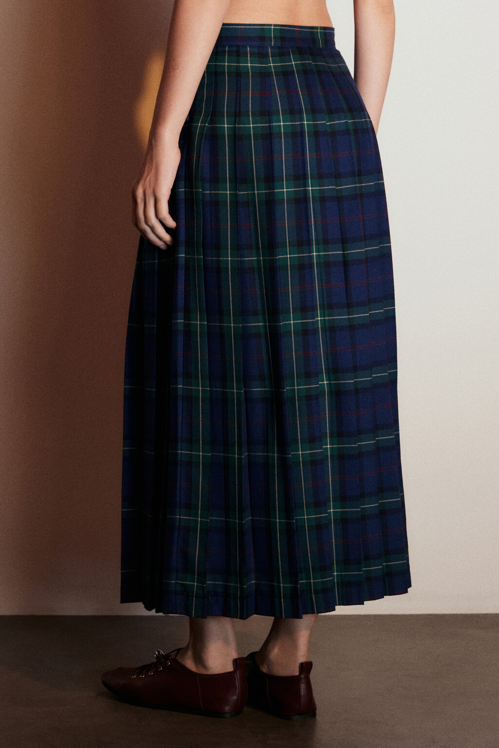 Юбка макси в складку с ремешками - цвет синий - 4