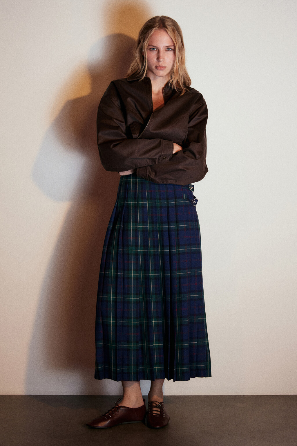 Юбка макси в складку с ремешками - цвет синий - 5