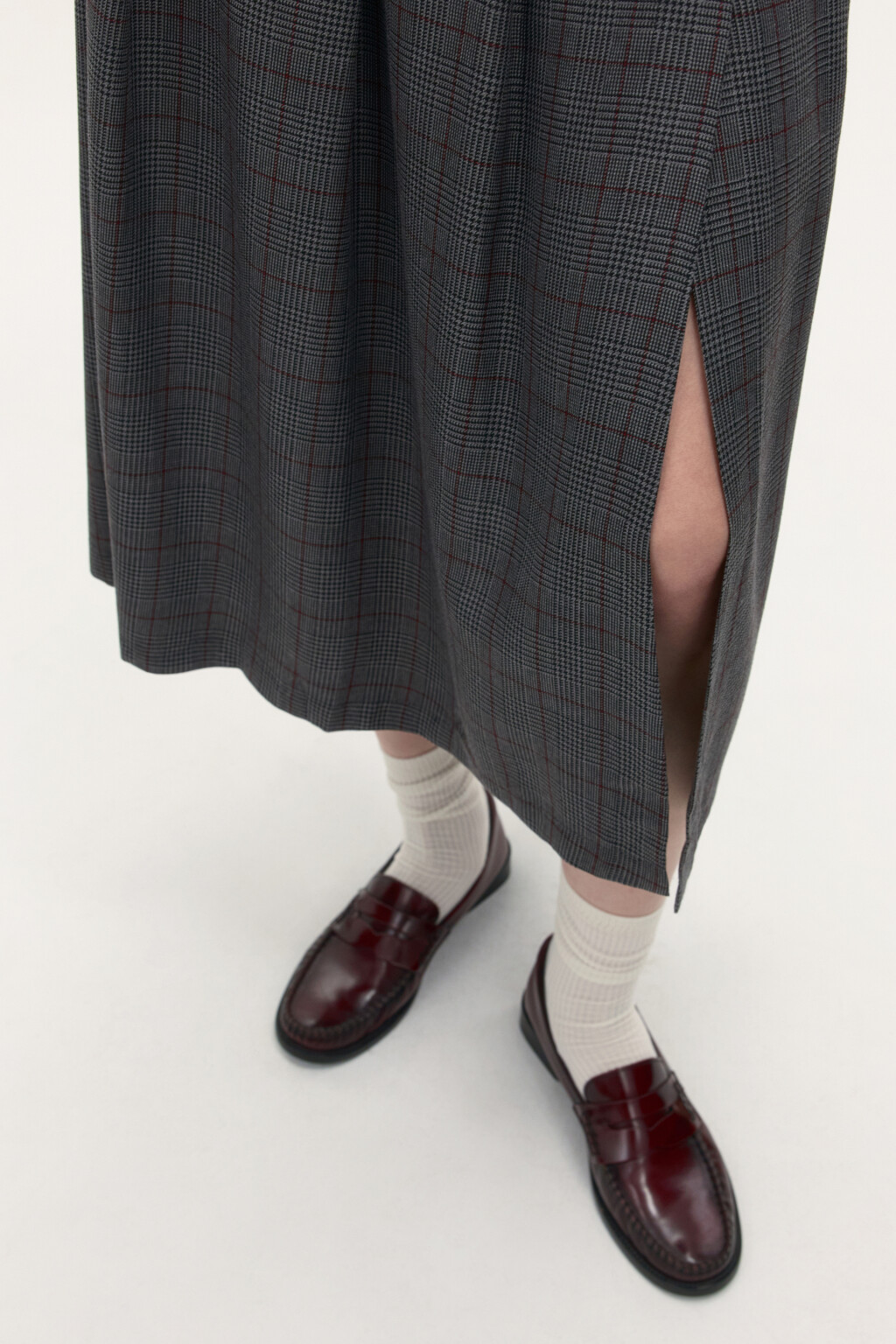 Юбка миди в складку с разрезом - цвет серый - 6