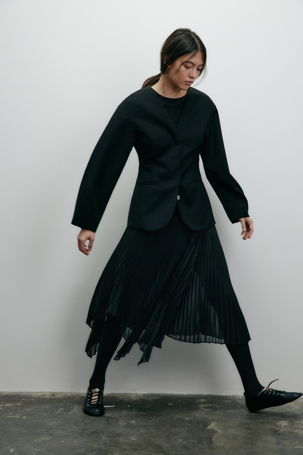 Юбка миди асимметричная с запахом - цвет черный - 3