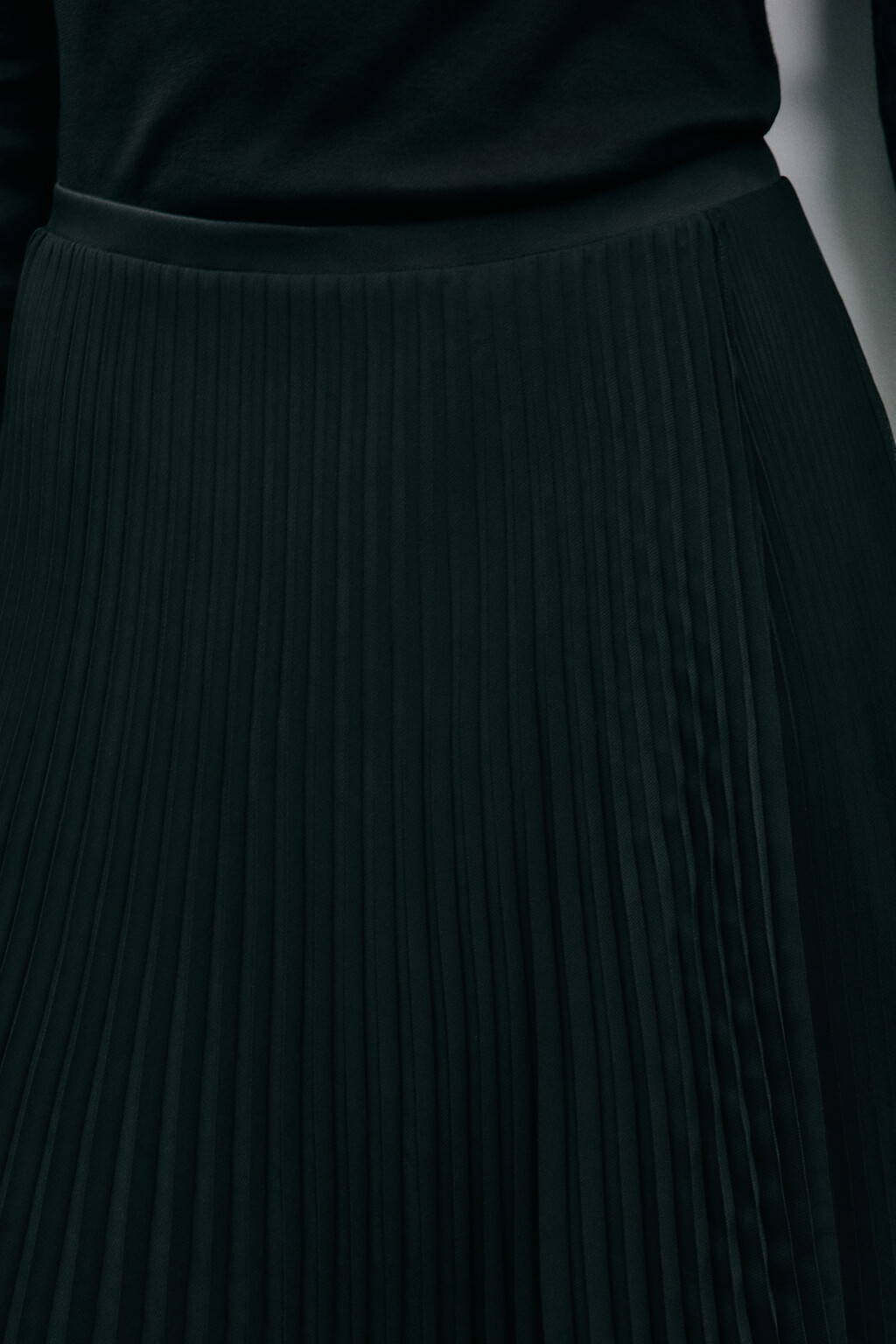 Юбка миди асимметричная с запахом - цвет черный - 8