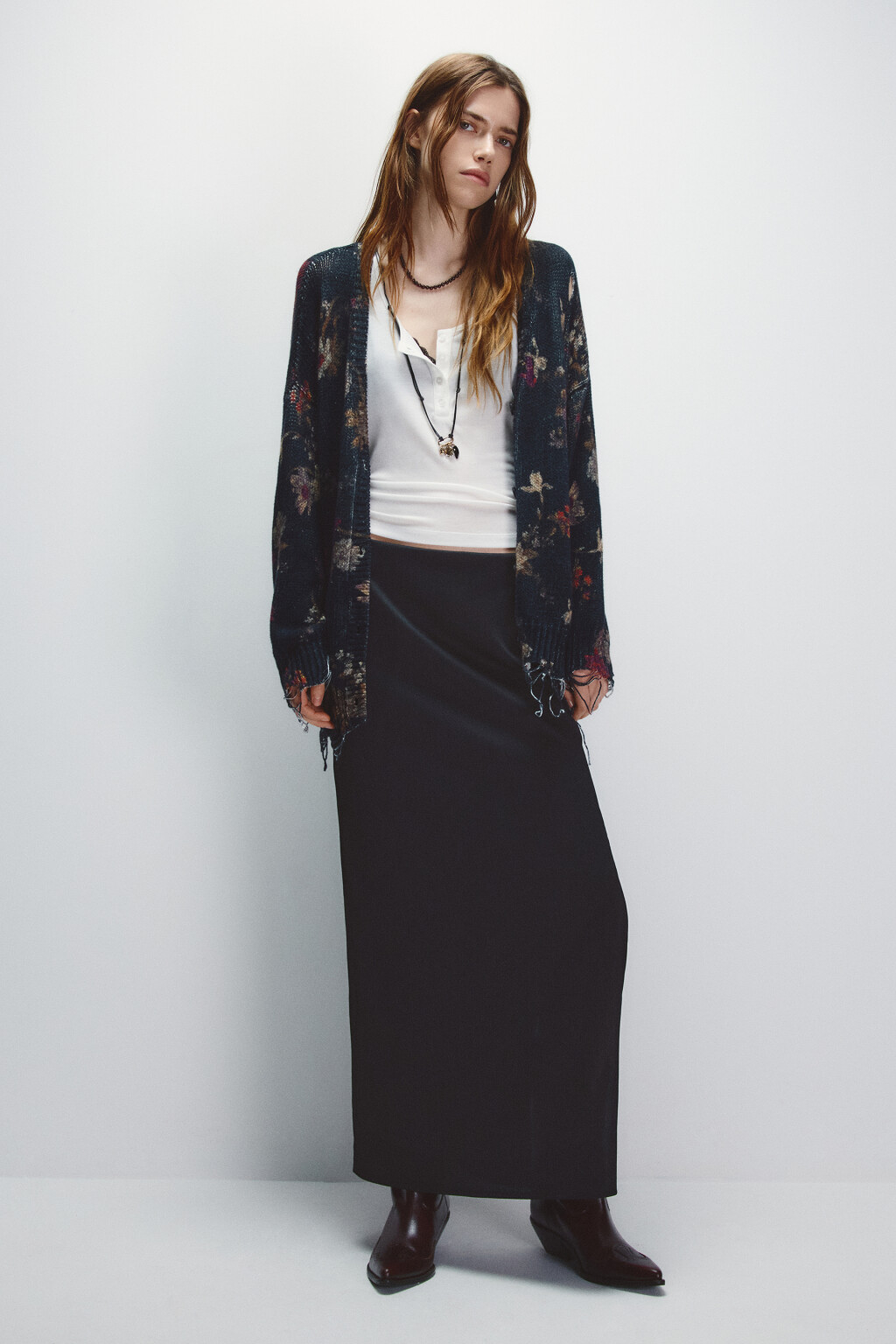 Юбка макси гладкая атласная - цвет черный - 4