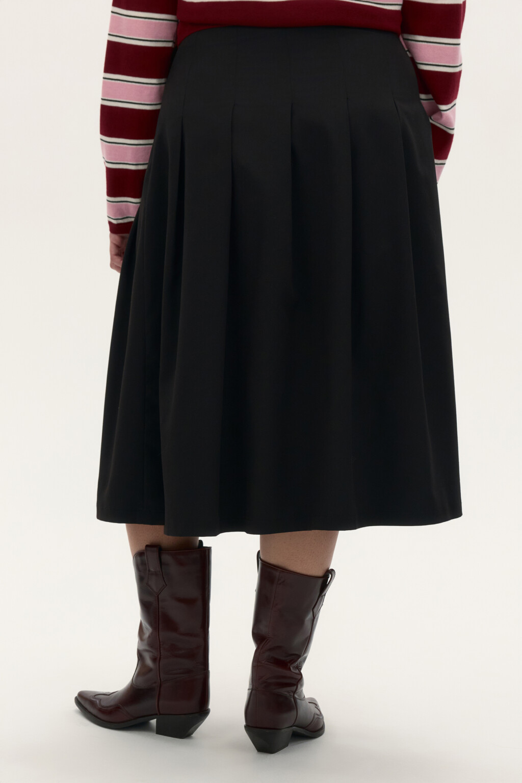 Юбка миди в складку с разрезом - цвет черный - 3