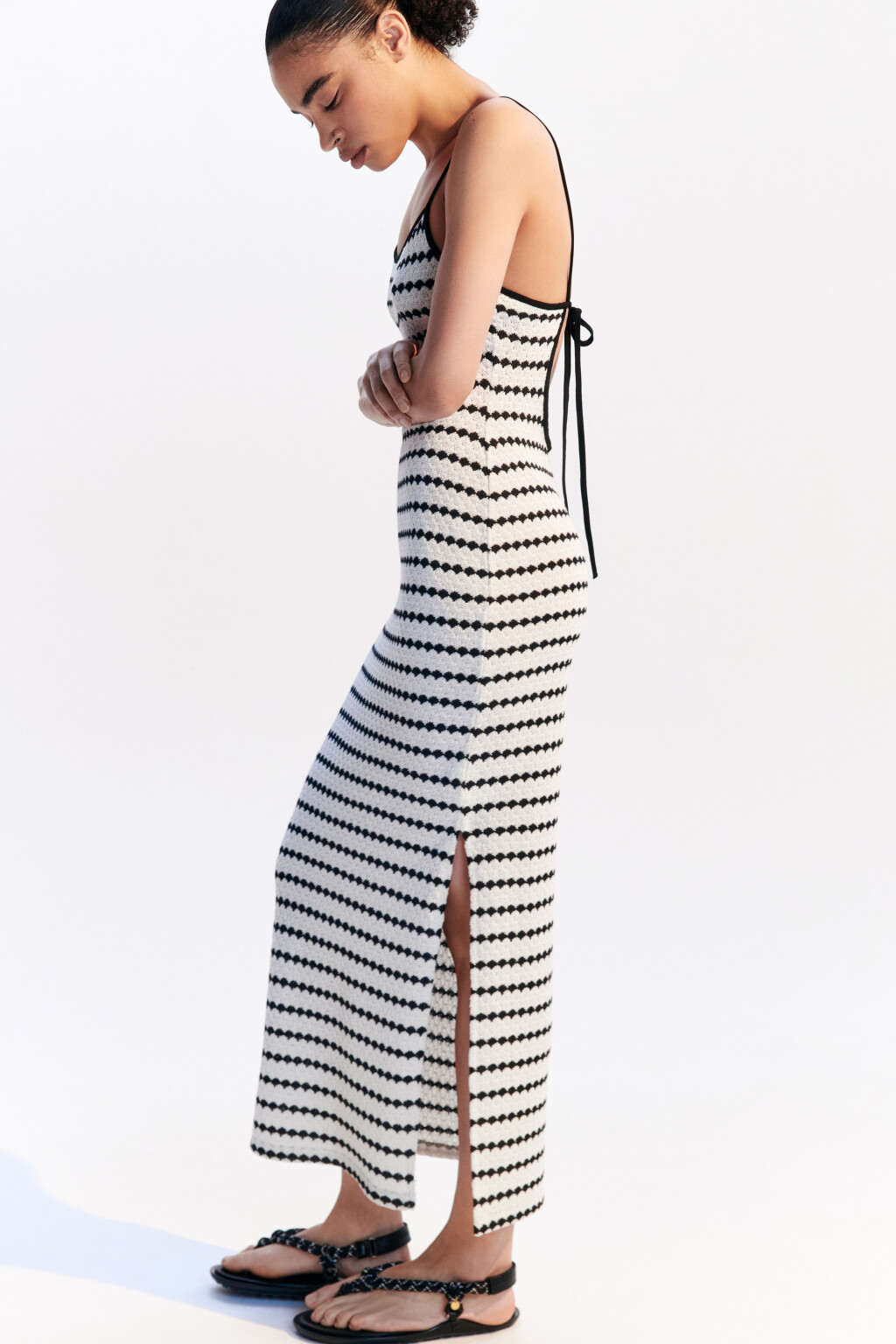 Платье макси ажурное на бретельках - цвет белый - 2