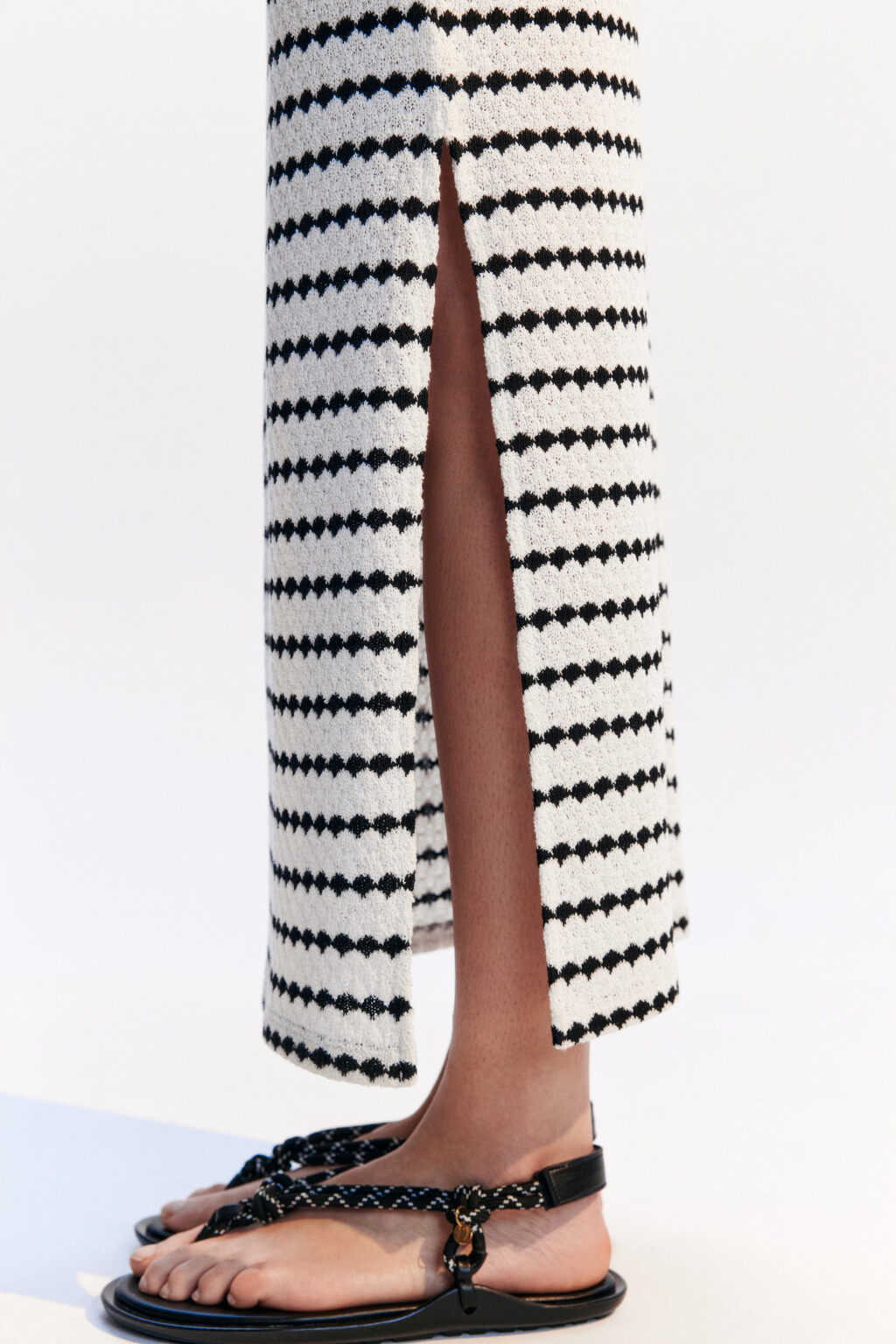 Платье макси ажурное на бретельках - цвет белый - 8