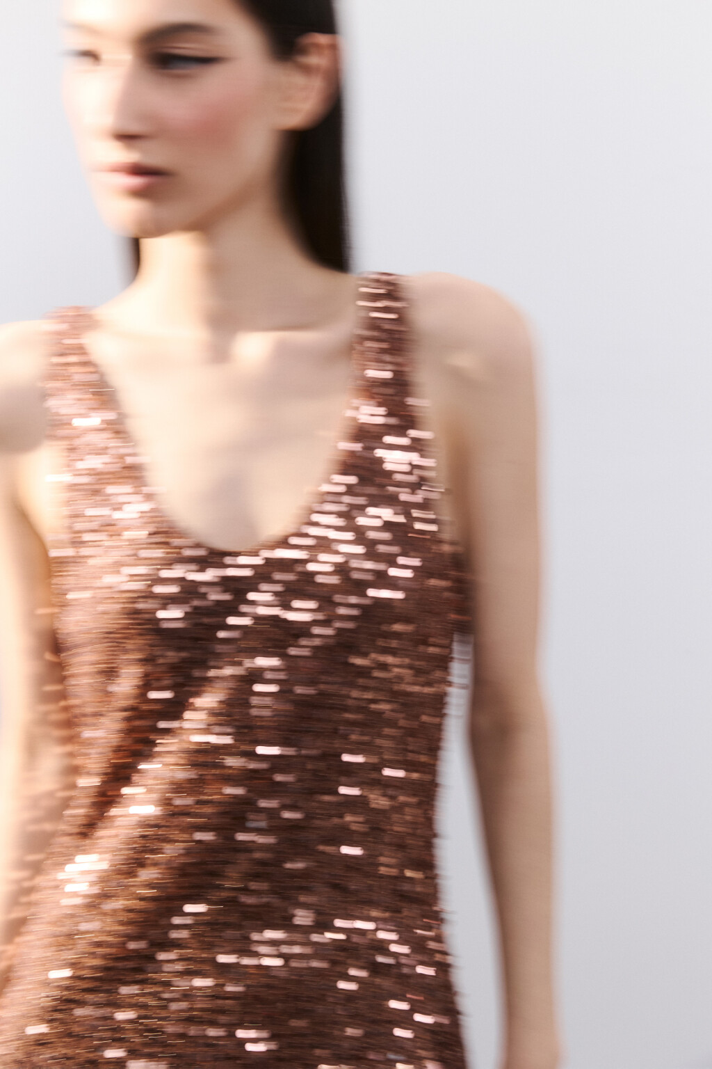 Платье-майка макси с пайетками - цвет бежевый - 6
