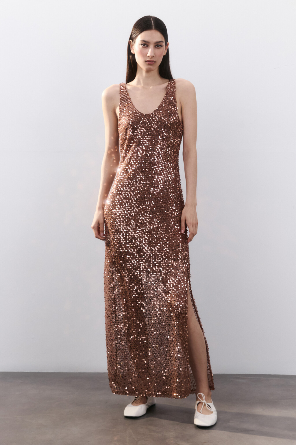 Платье-майка макси с пайетками - цвет бежевый - 3