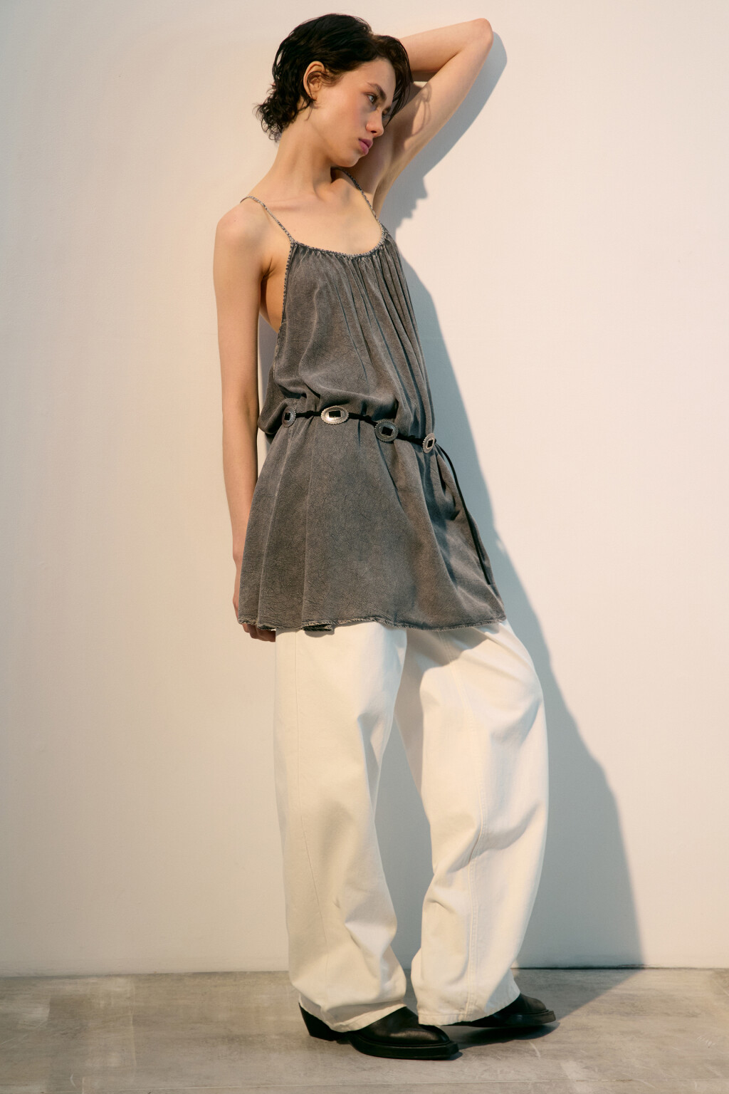 Платье-сарафан вискозное со стиркой - цвет серый - 2