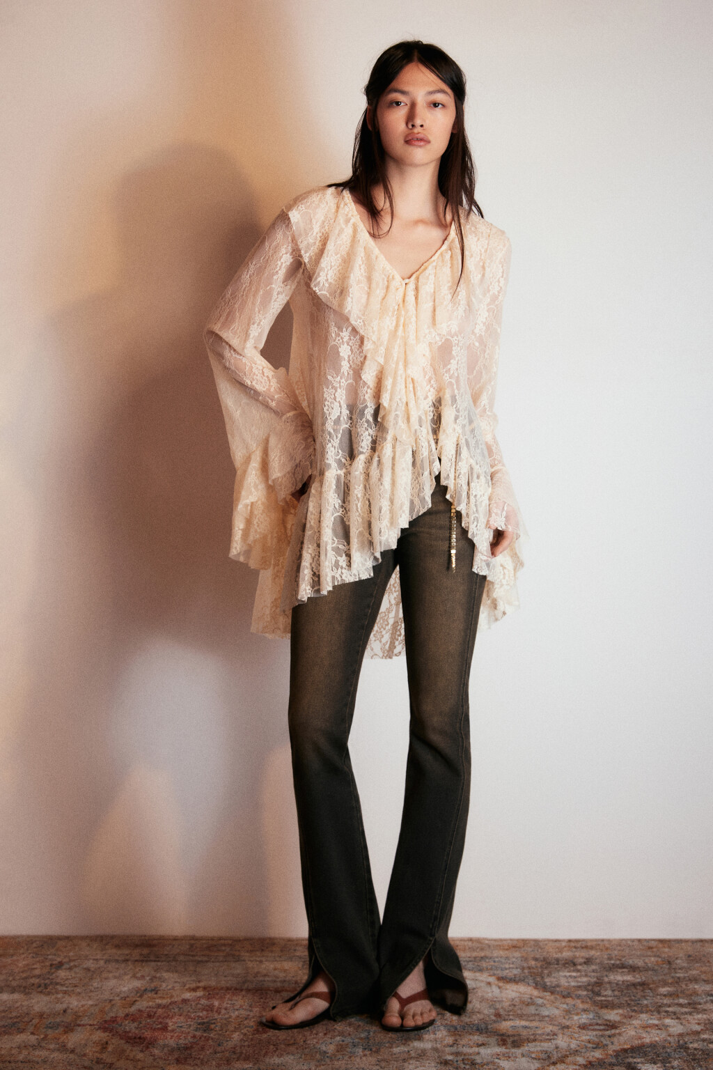 Платье-туника кружевное с воланами - цвет молочный - 5