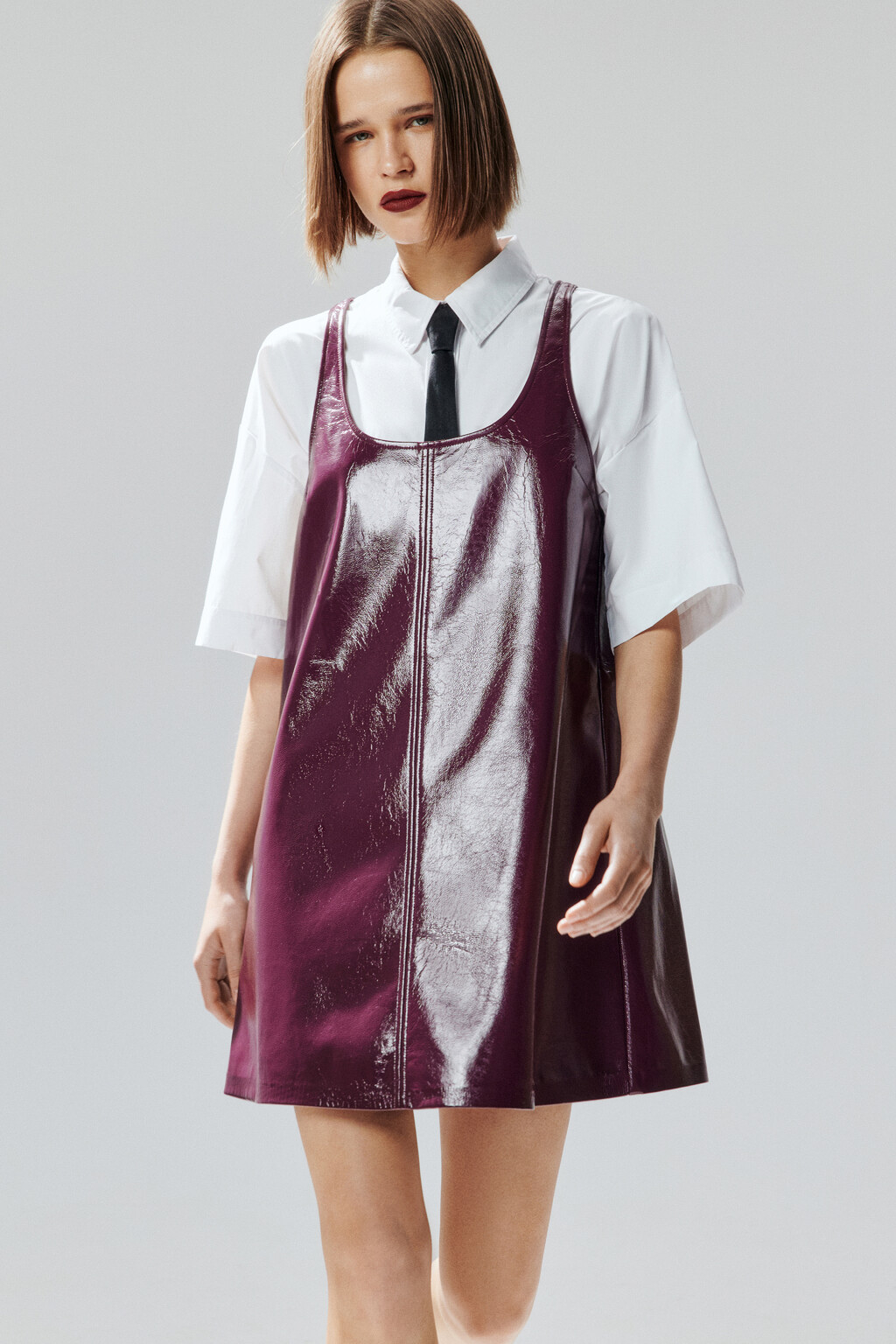 Платье-сарафан мини лаковое - цвет бордовый - 1