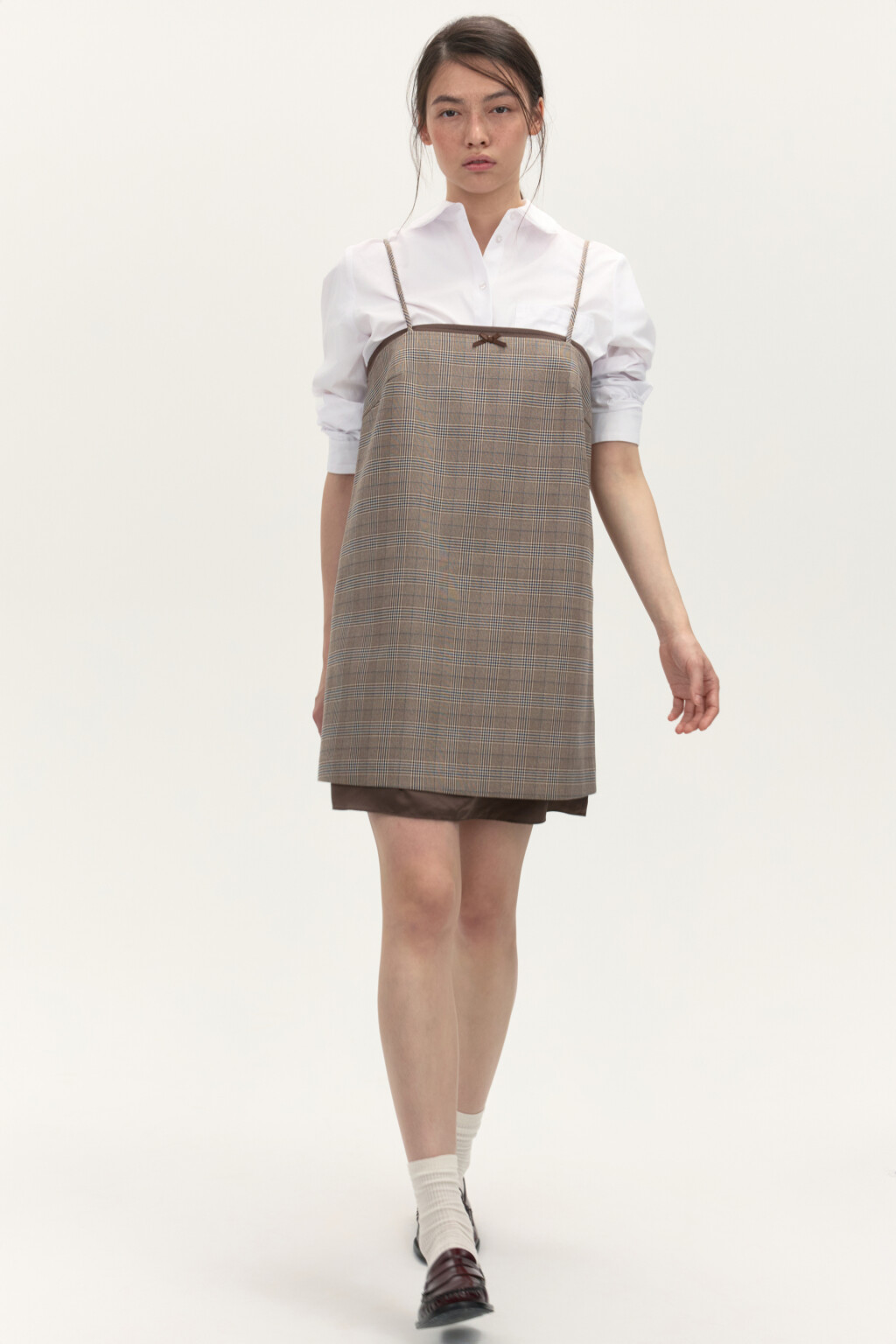 Платье-сарафан костюмное на бретельках - цвет бежевый - 1