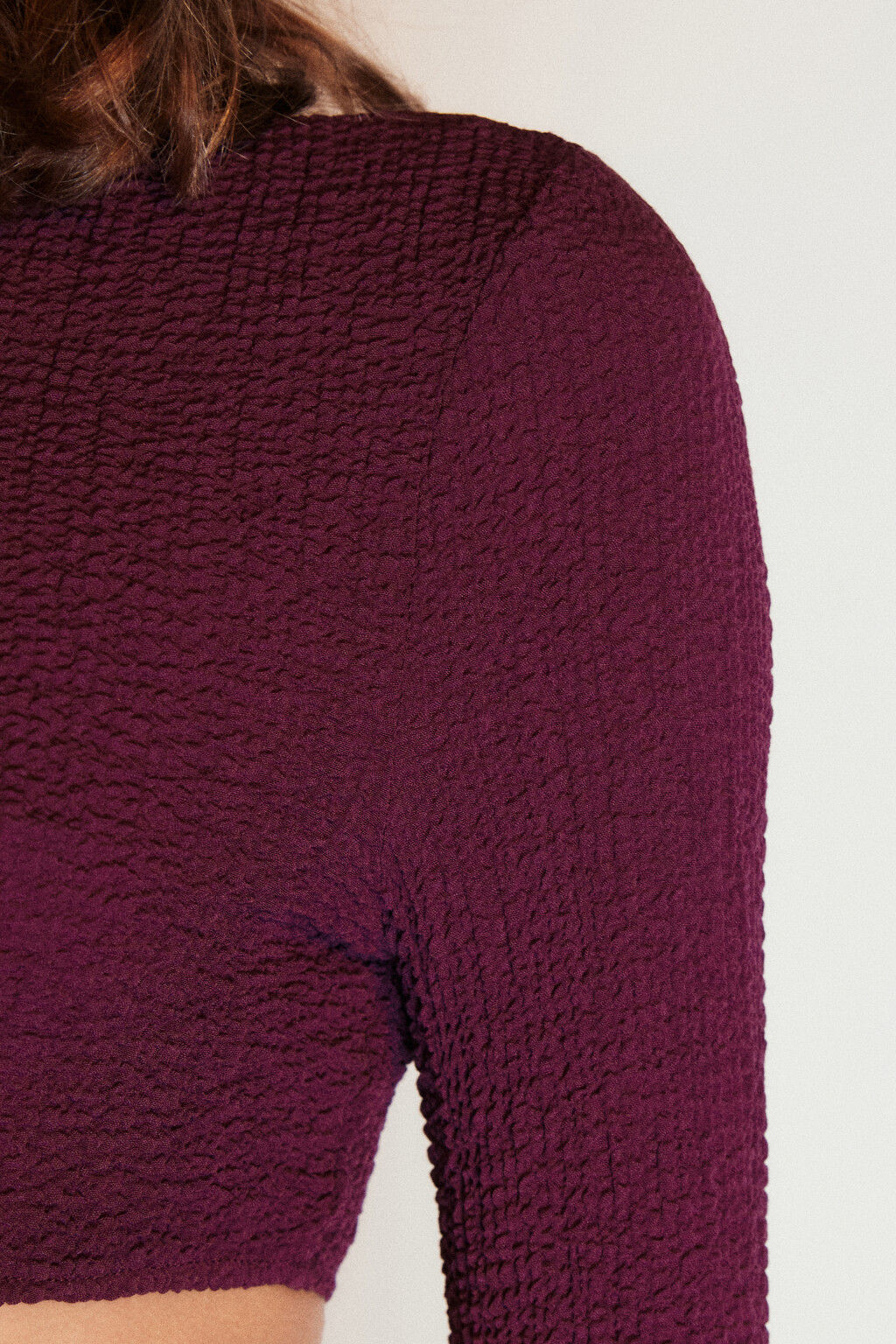 Платье-футляр с вырезом на талии - цвет красный - 8