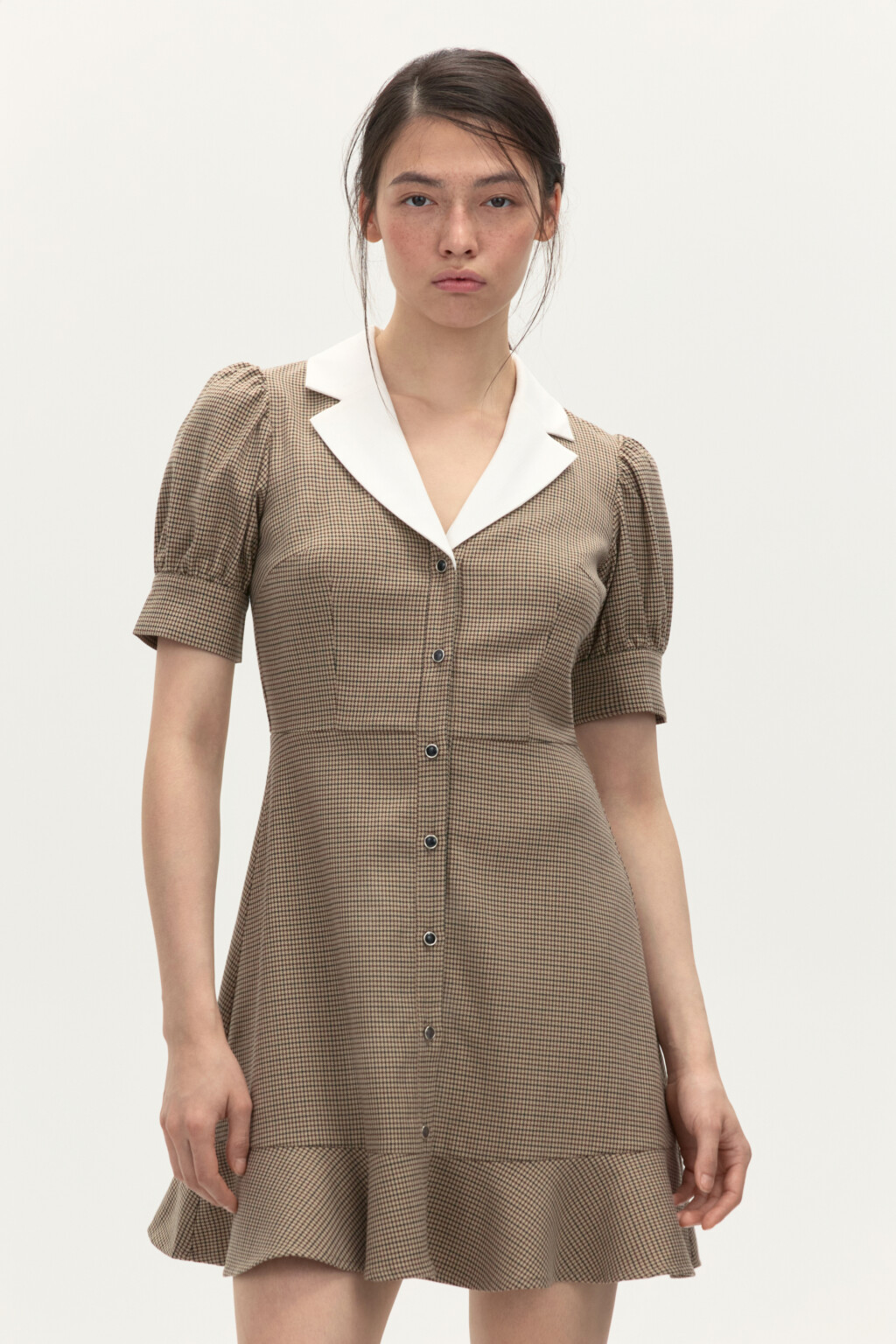 Платье мини с белым воротничком - цвет бежевый - 2