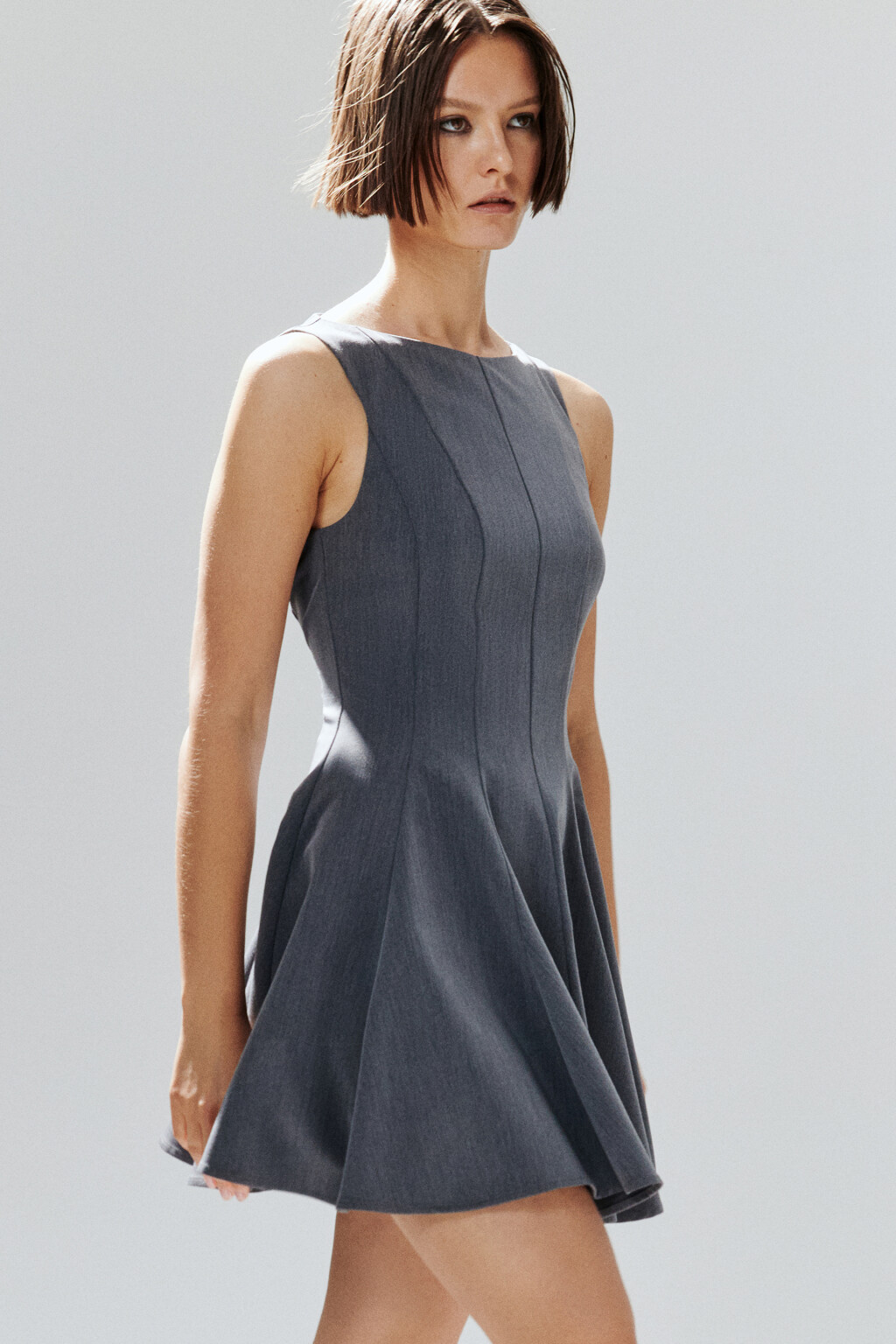 Платье мини с пышной юбкой - цвет серый - 2