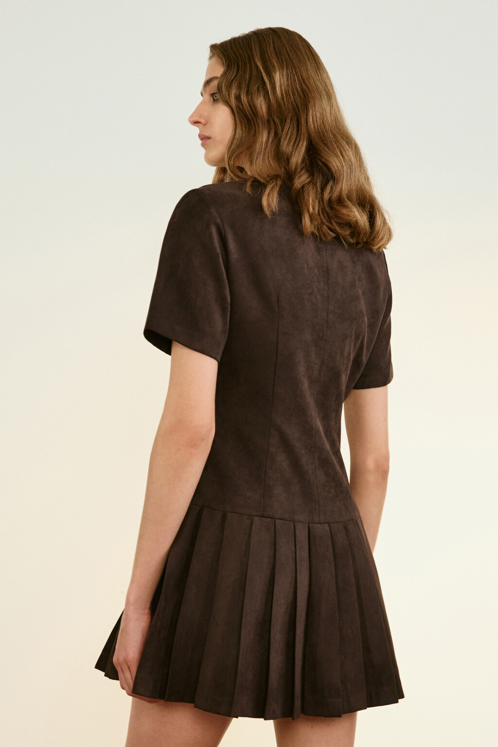 Платье бархатное с юбкой в складку - цвет коричневый - 3