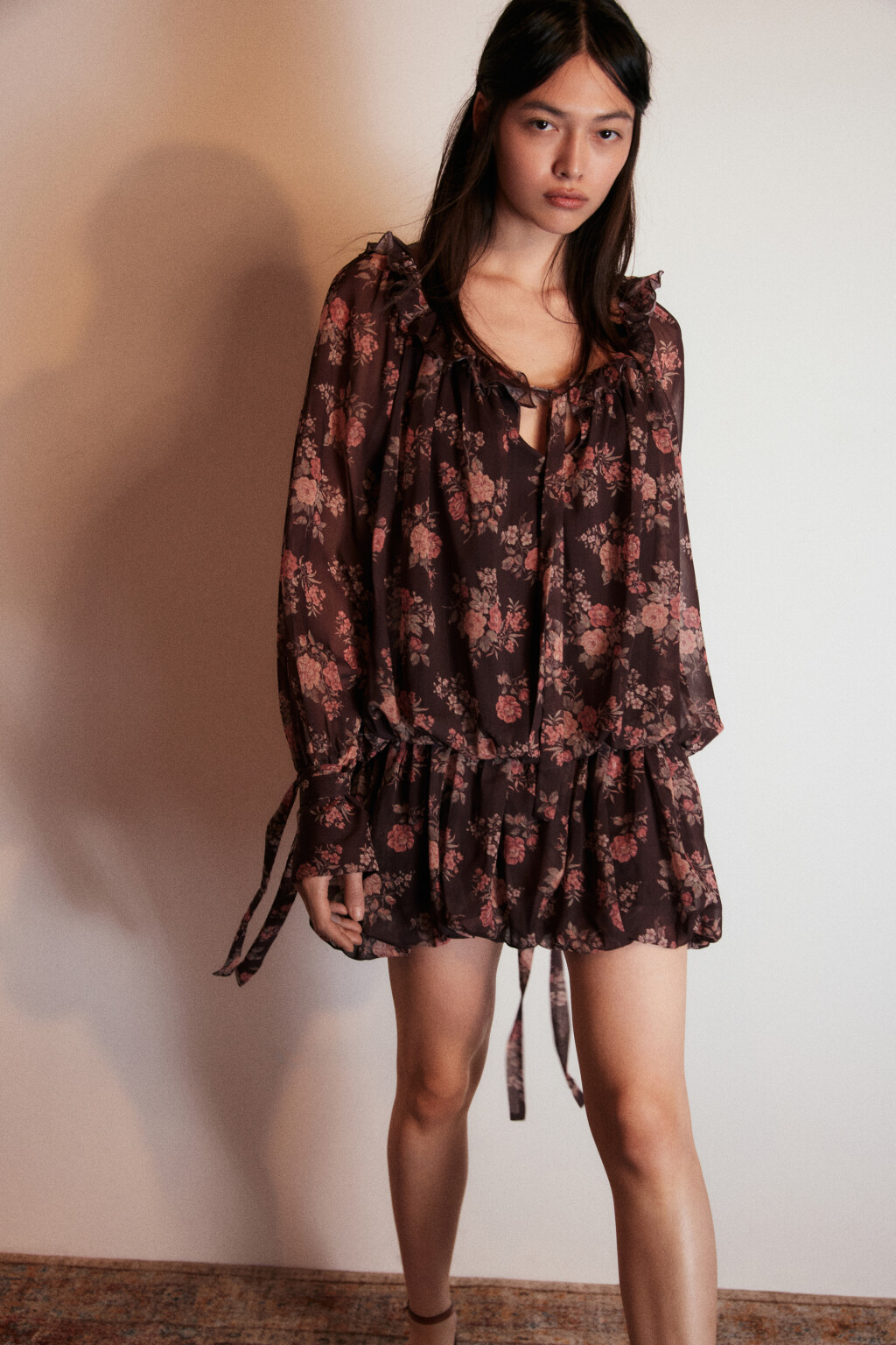 Платье шифоновое с заниженной талией - цвет коричневый - 1