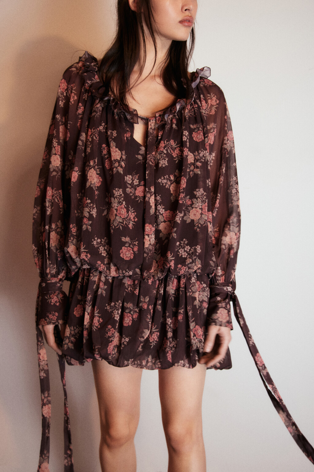 Платье шифоновое с заниженной талией - цвет коричневый - 2