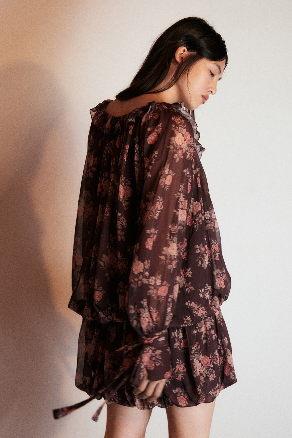 Платье шифоновое с заниженной талией - цвет коричневый - 4