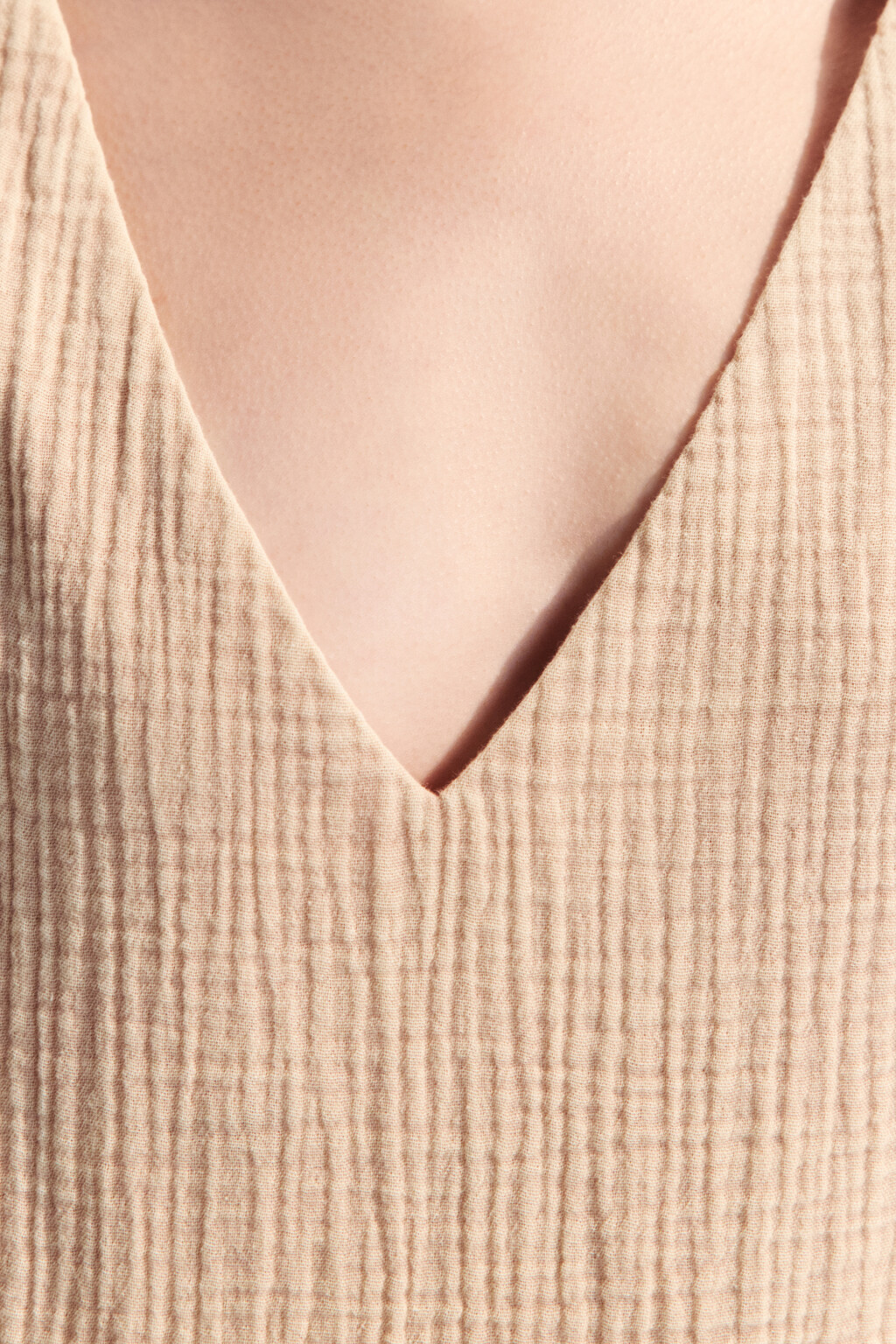 Блузка из муслина с баской и вырезом - цвет бежевый - 5