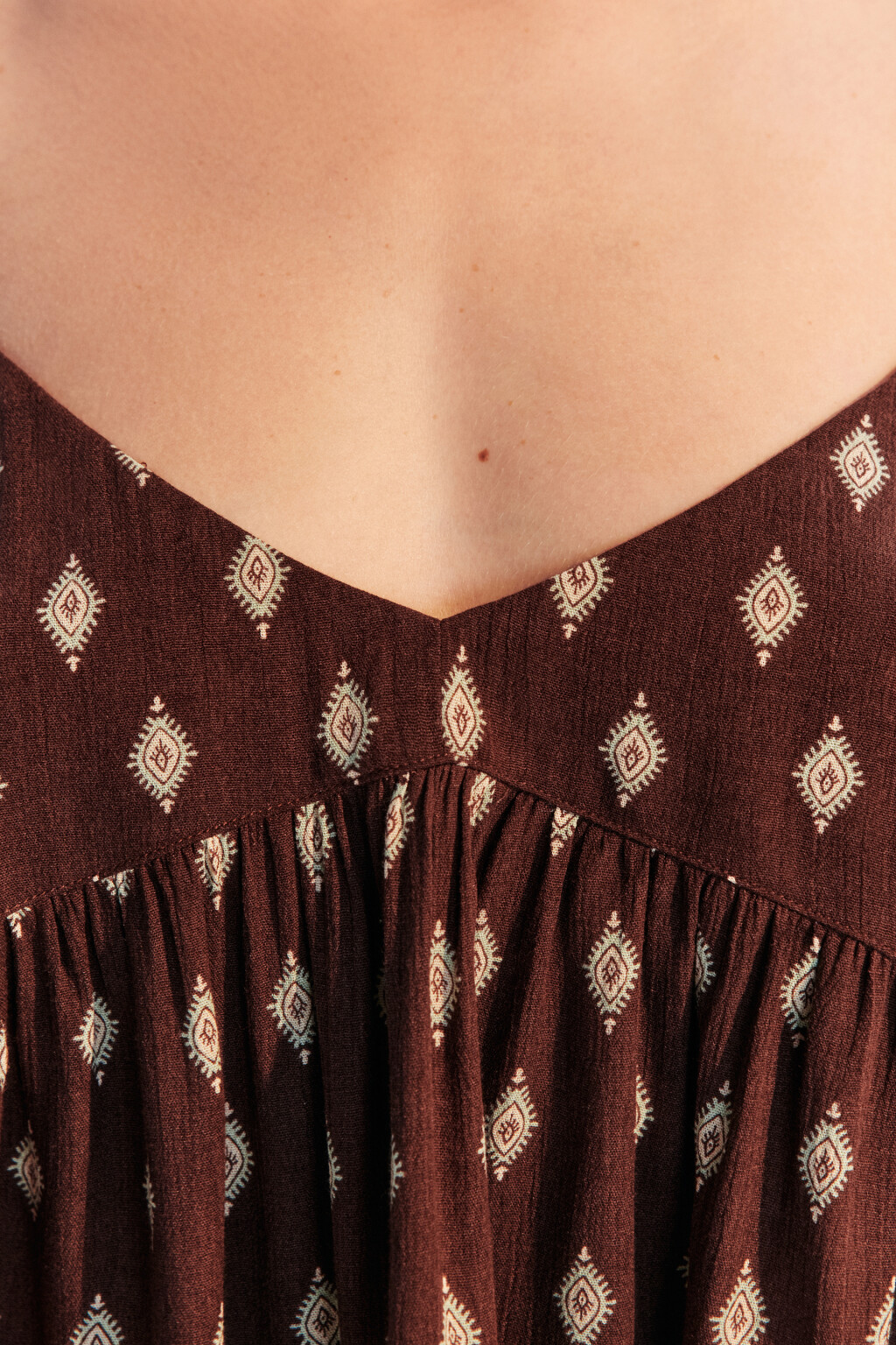 Топ вискозный с принтом - цвет коричневый - 5