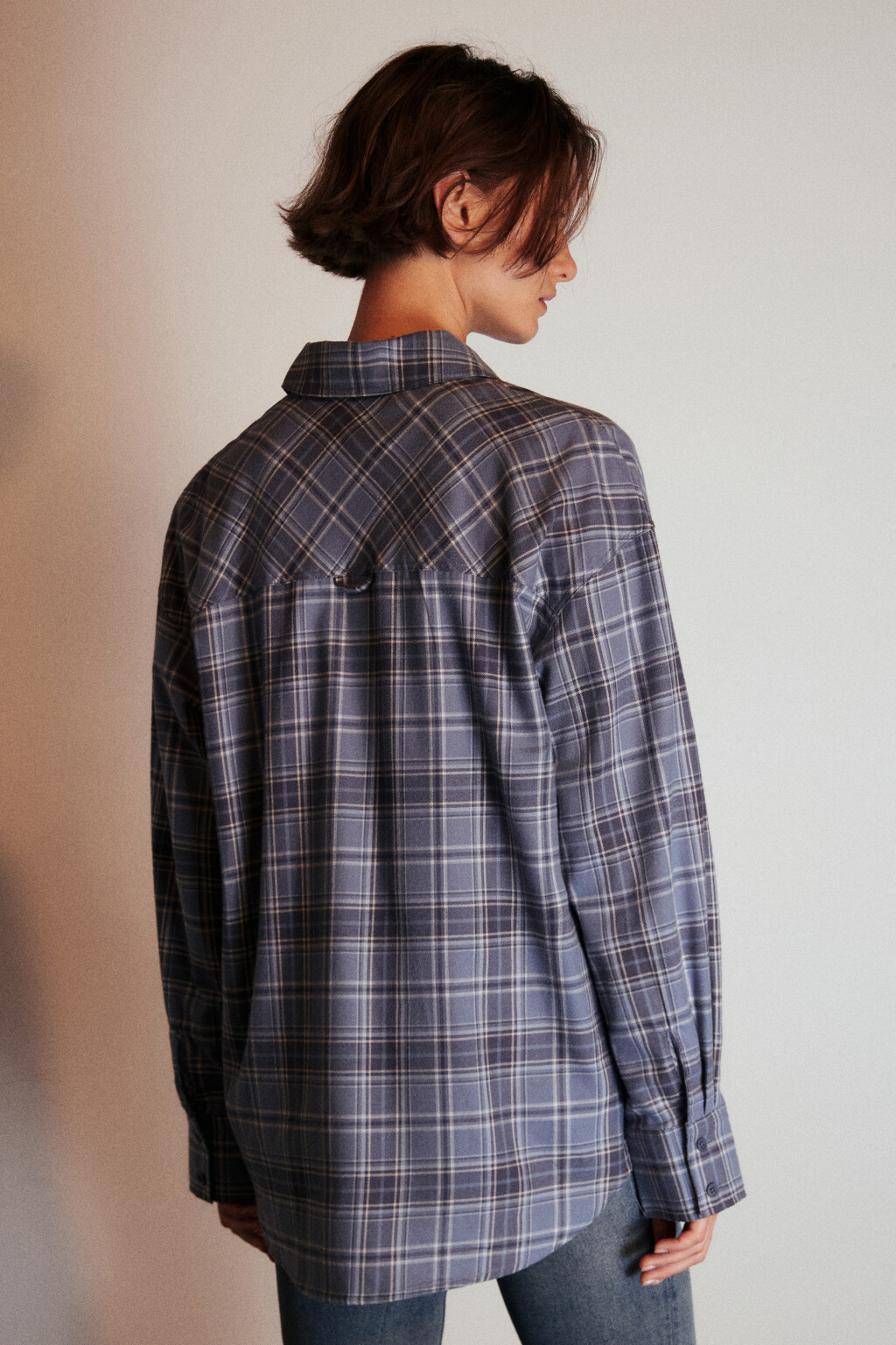 Рубашка хлопковая в клетку - цвет голубой - 4