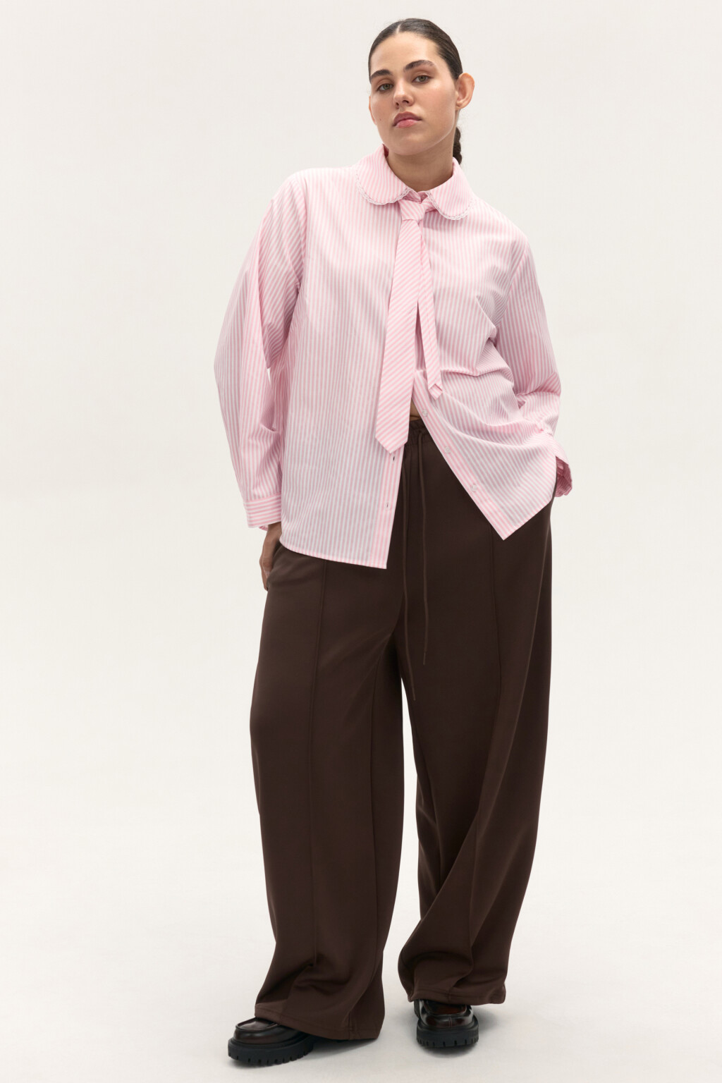 Блузка классическая с галстуком - цвет розовый - 3