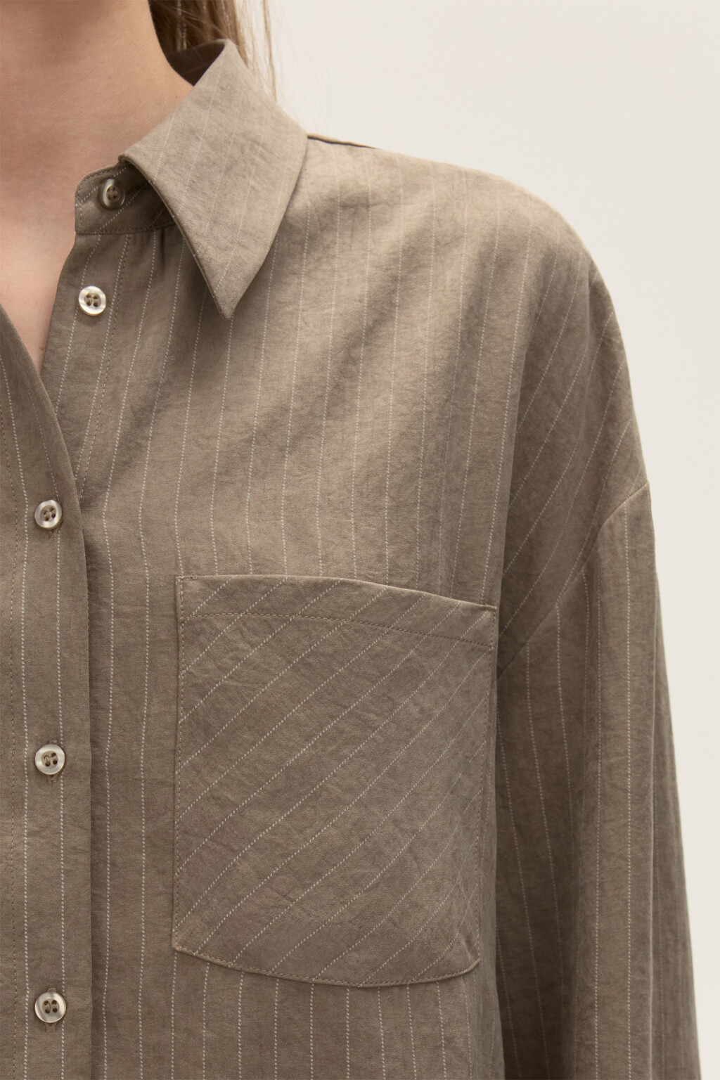 Рубашка в полоску с карманом - цвет зеленый - 7