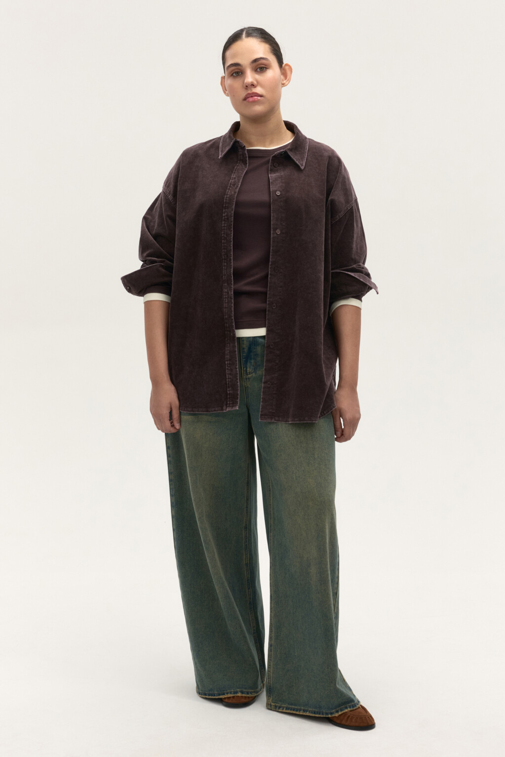 Рубашка oversize из вельвета - цвет коричневый - 6