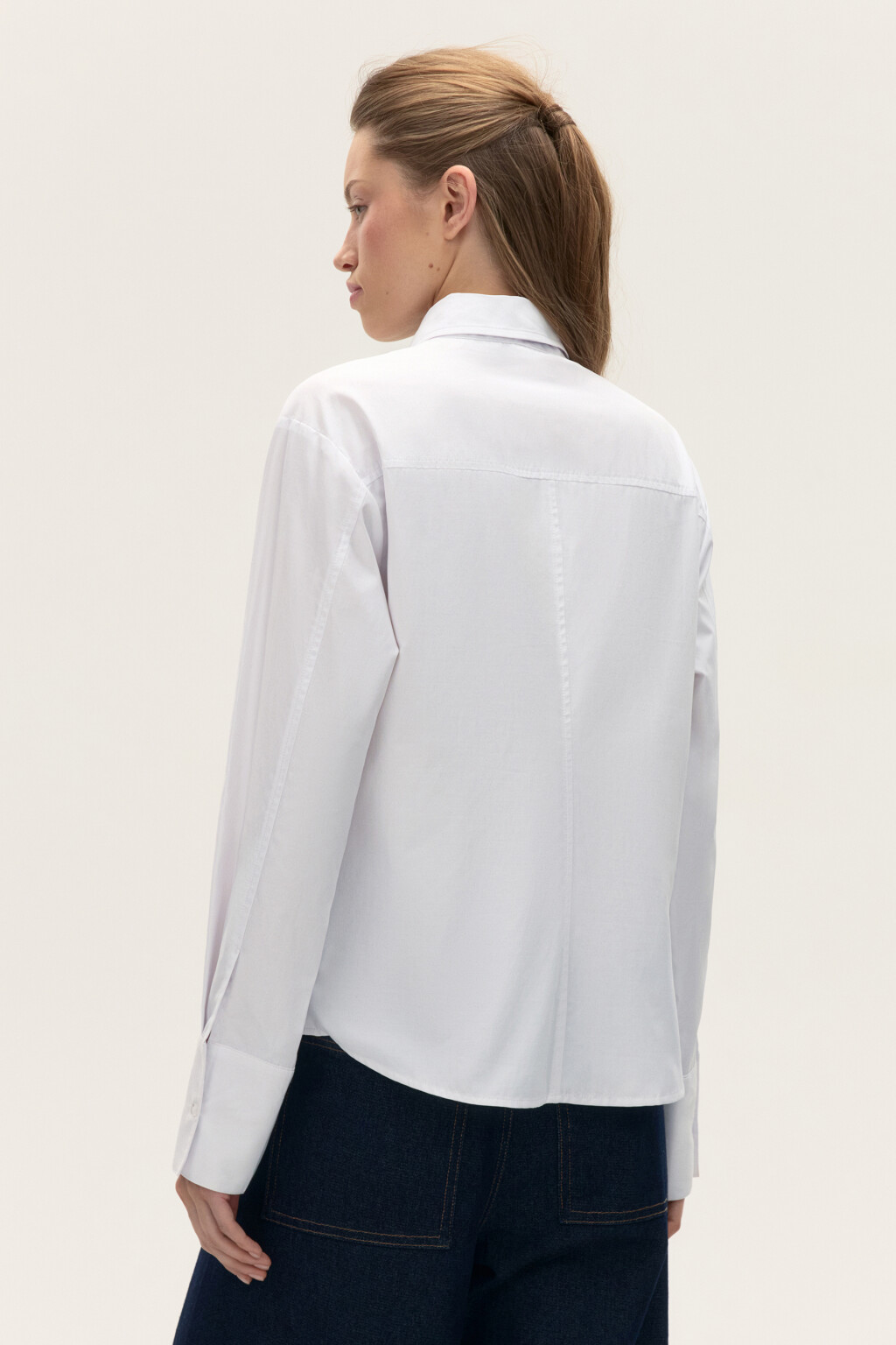 Блузка-рубашка прямая с галстуком - цвет белый - 4