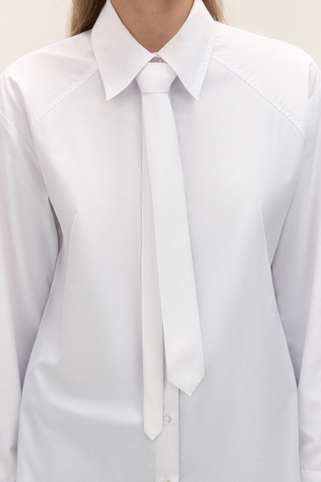 Блузка-рубашка прямая с галстуком - цвет белый - 6