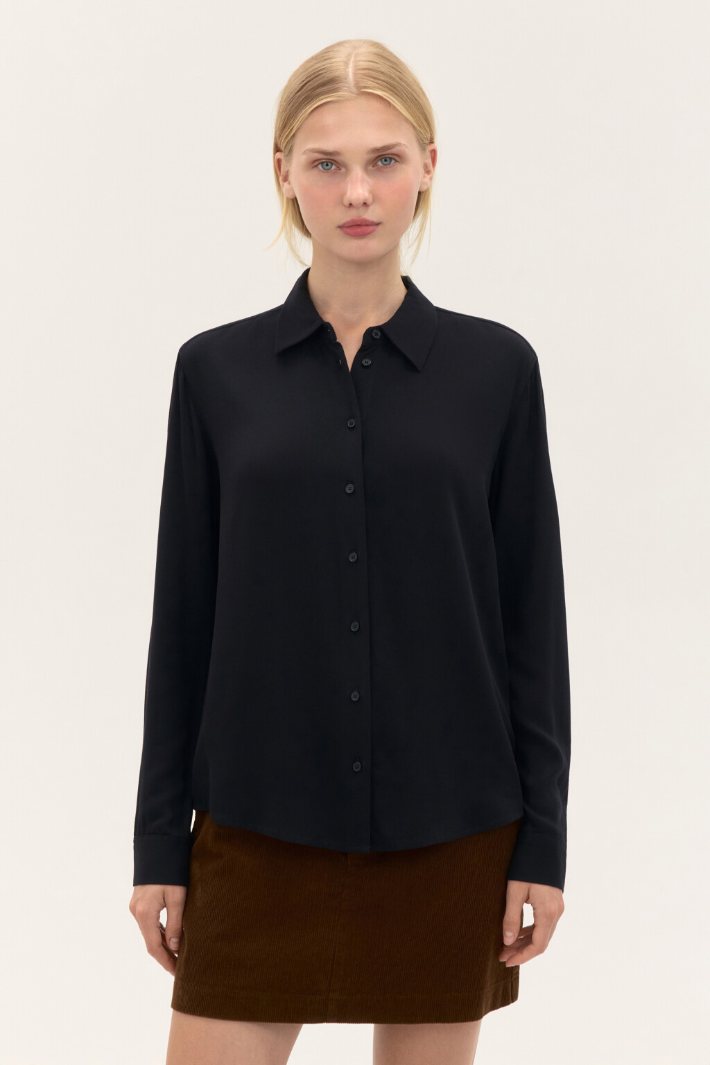 Блузка-рубашка классическая из вискозы - цвет черный - 2