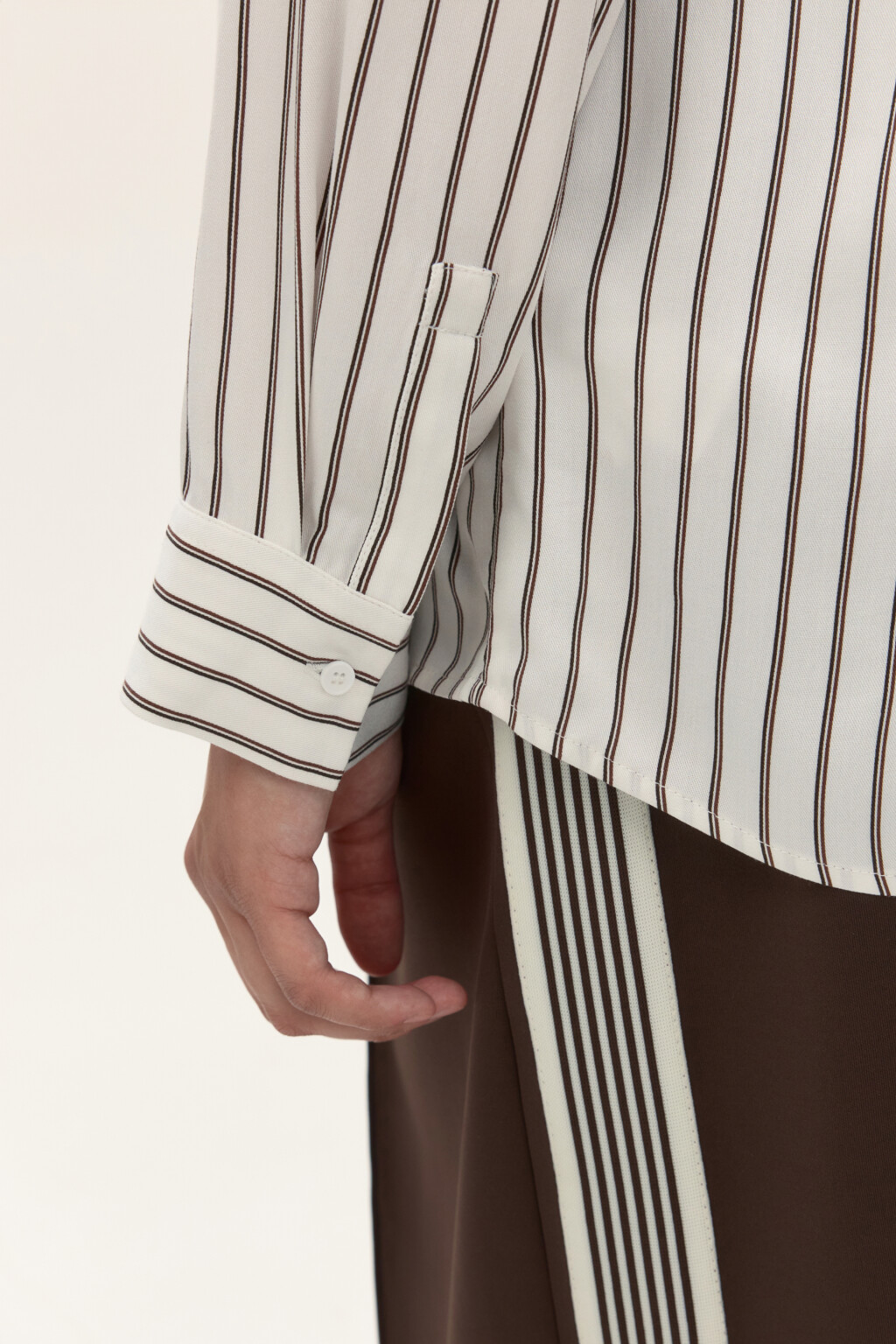 Блузка-рубашка классическая из вискозы - цвет белый - 6