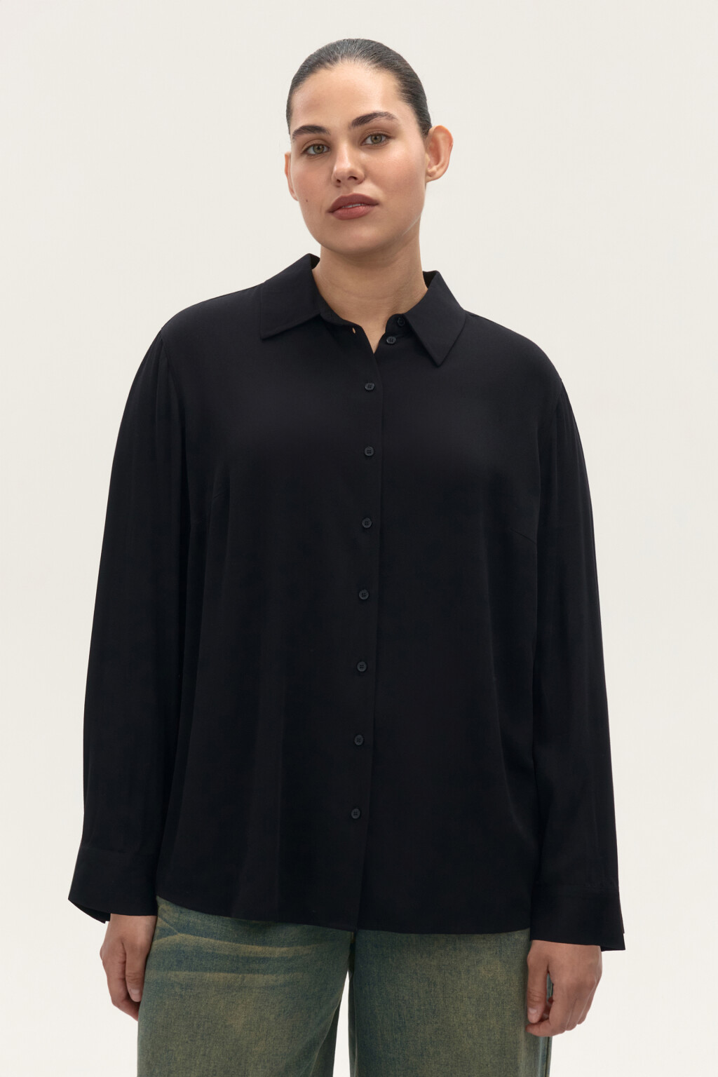 Блузка-рубашка классическая из вискозы - цвет черный - 2