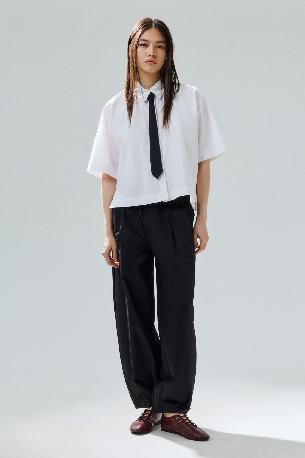 Рубашка oversize с галстуком - цвет белый - 4