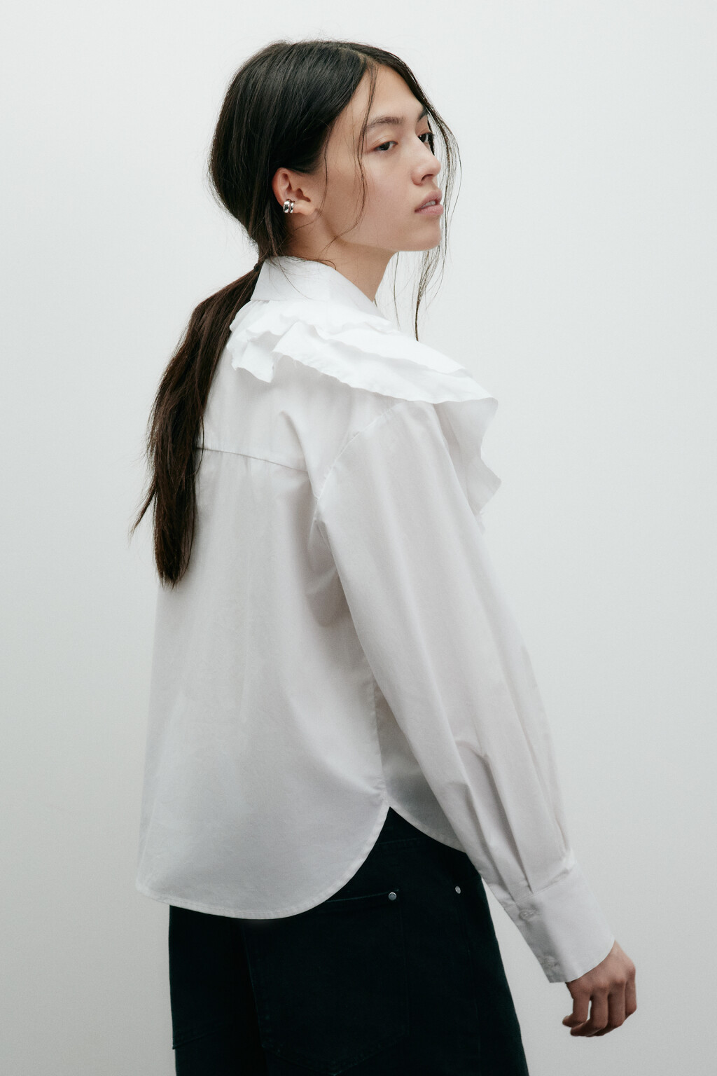 Блузка с асимметричными воланами - цвет белый - 3