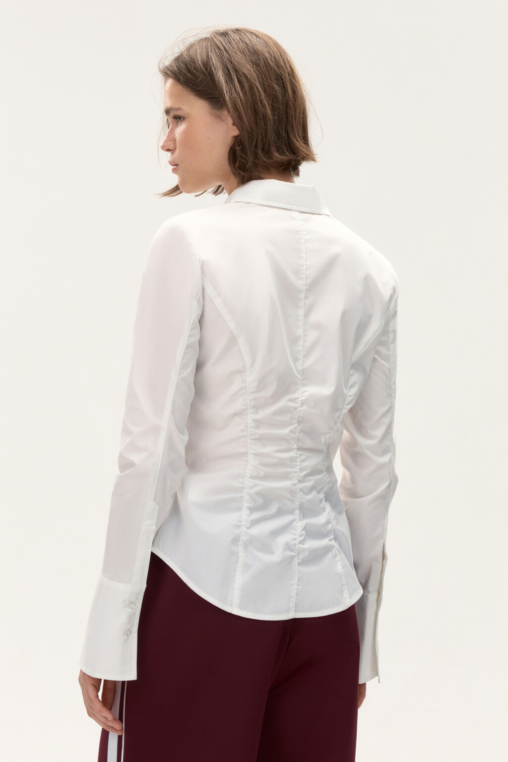 Блузка приталенная со сборками - цвет белый - 3