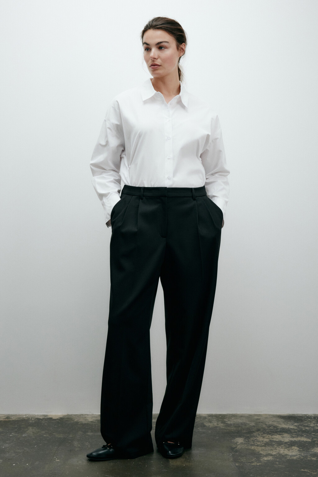 Рубашка oversize с драпировками - цвет белый - 2