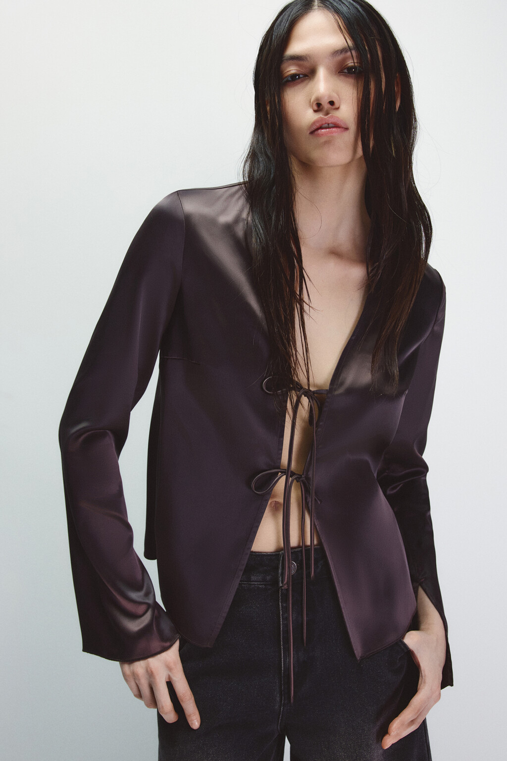 Блузка атласная на завязках - цвет коричневый - 2