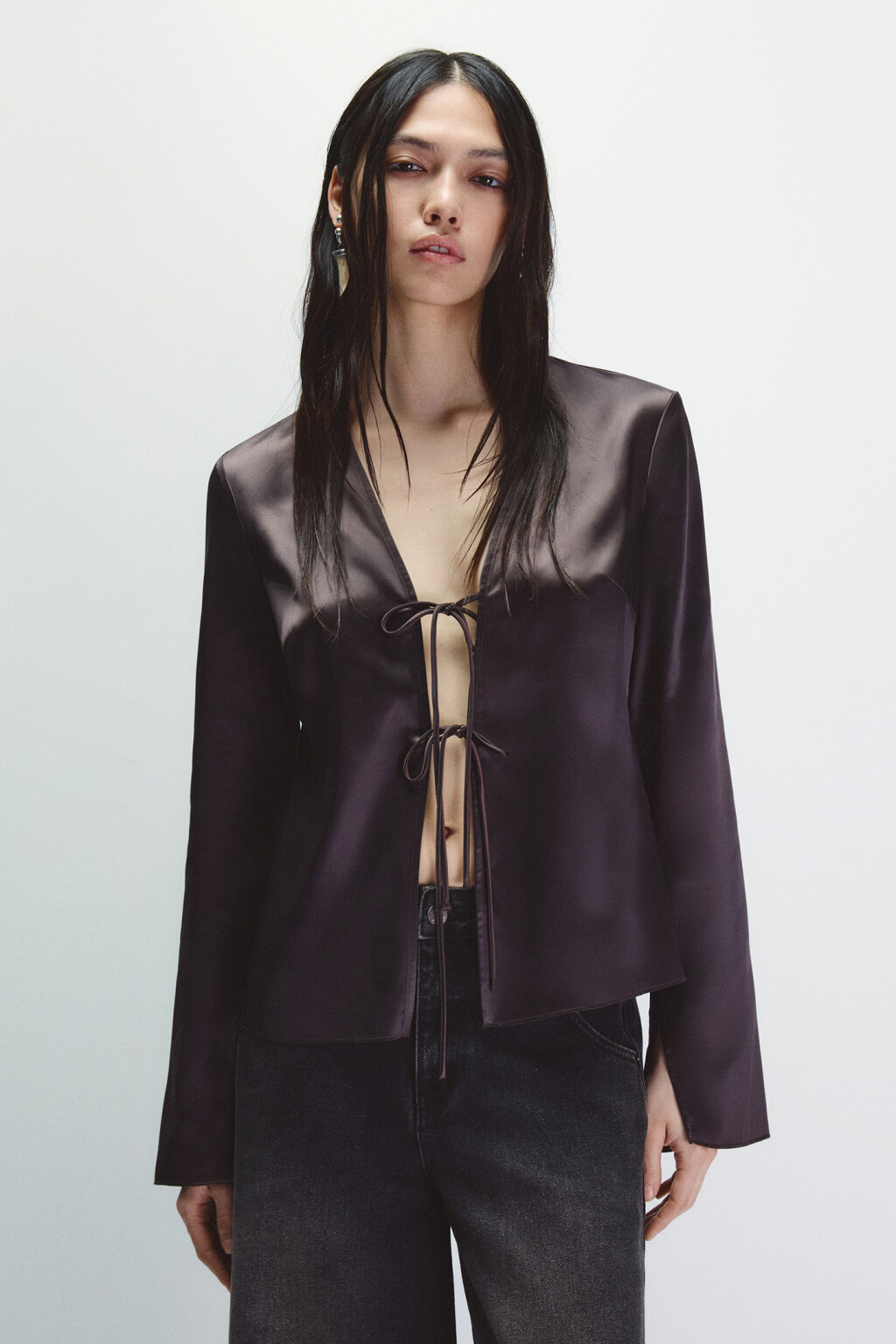 Блузка атласная на завязках - цвет коричневый - 3