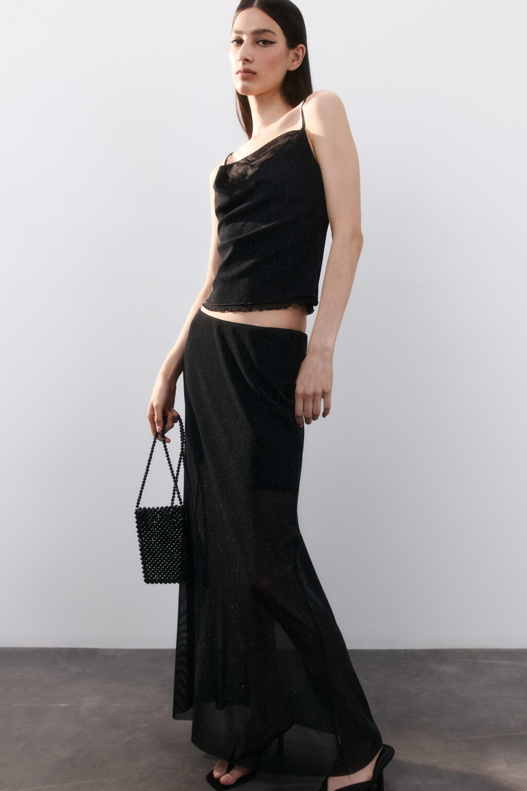 Топ из сетки с волнистыми краями - цвет черный - 2