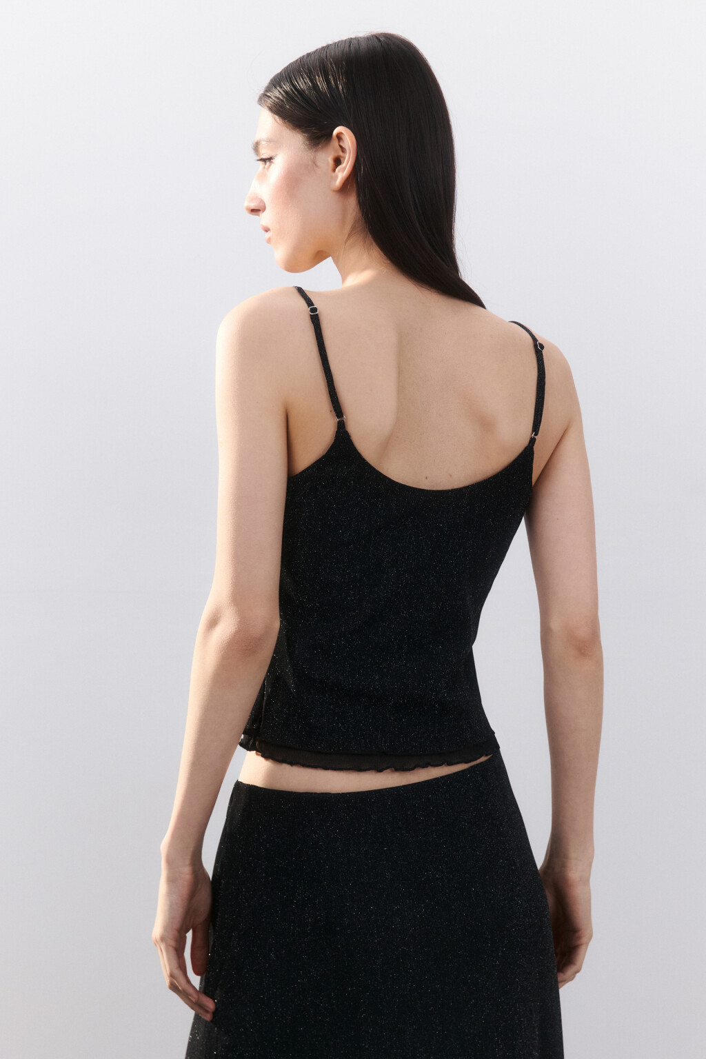 Топ из сетки с волнистыми краями - цвет черный - 4