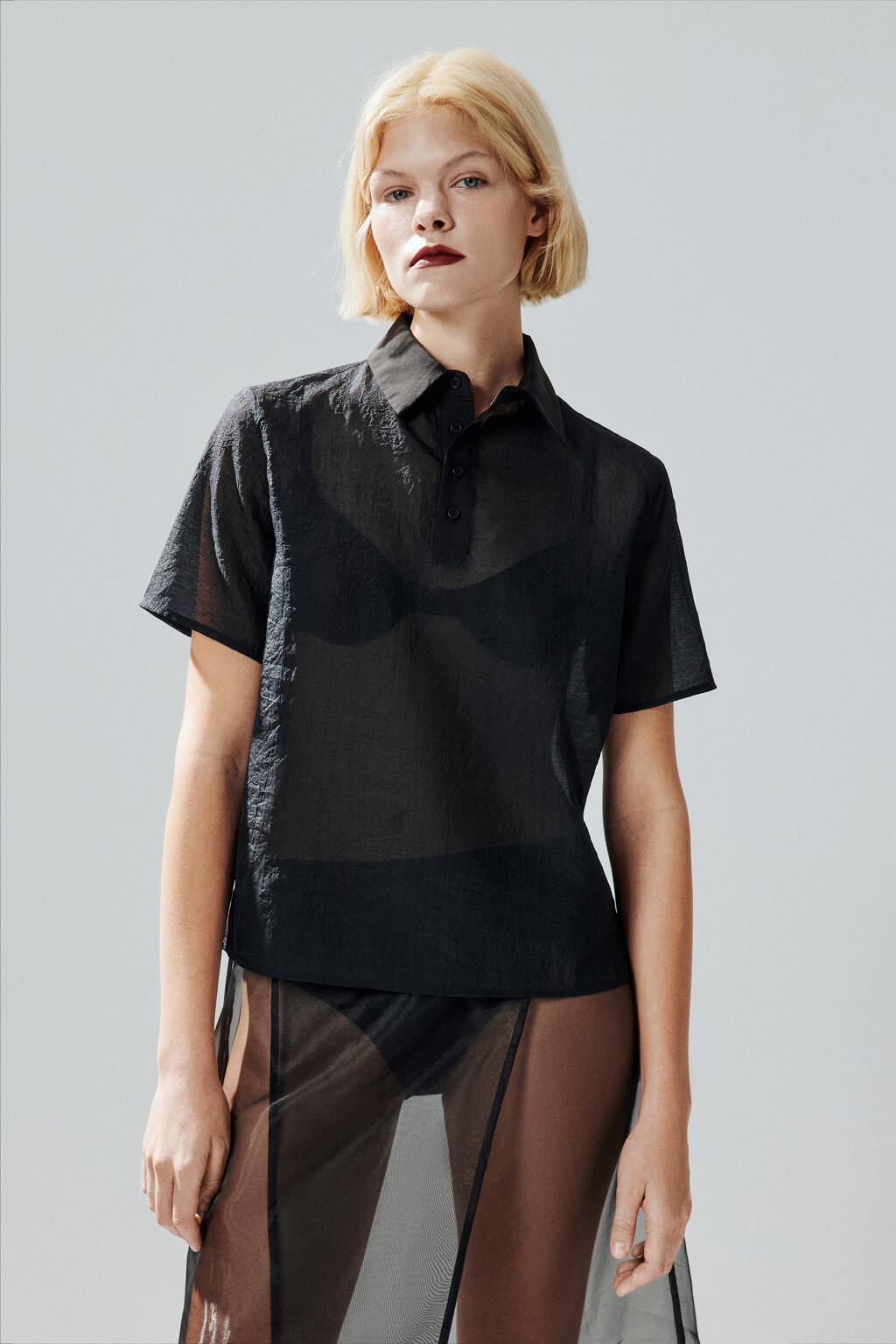 Блузка с воротником-поло - цвет черный - 3