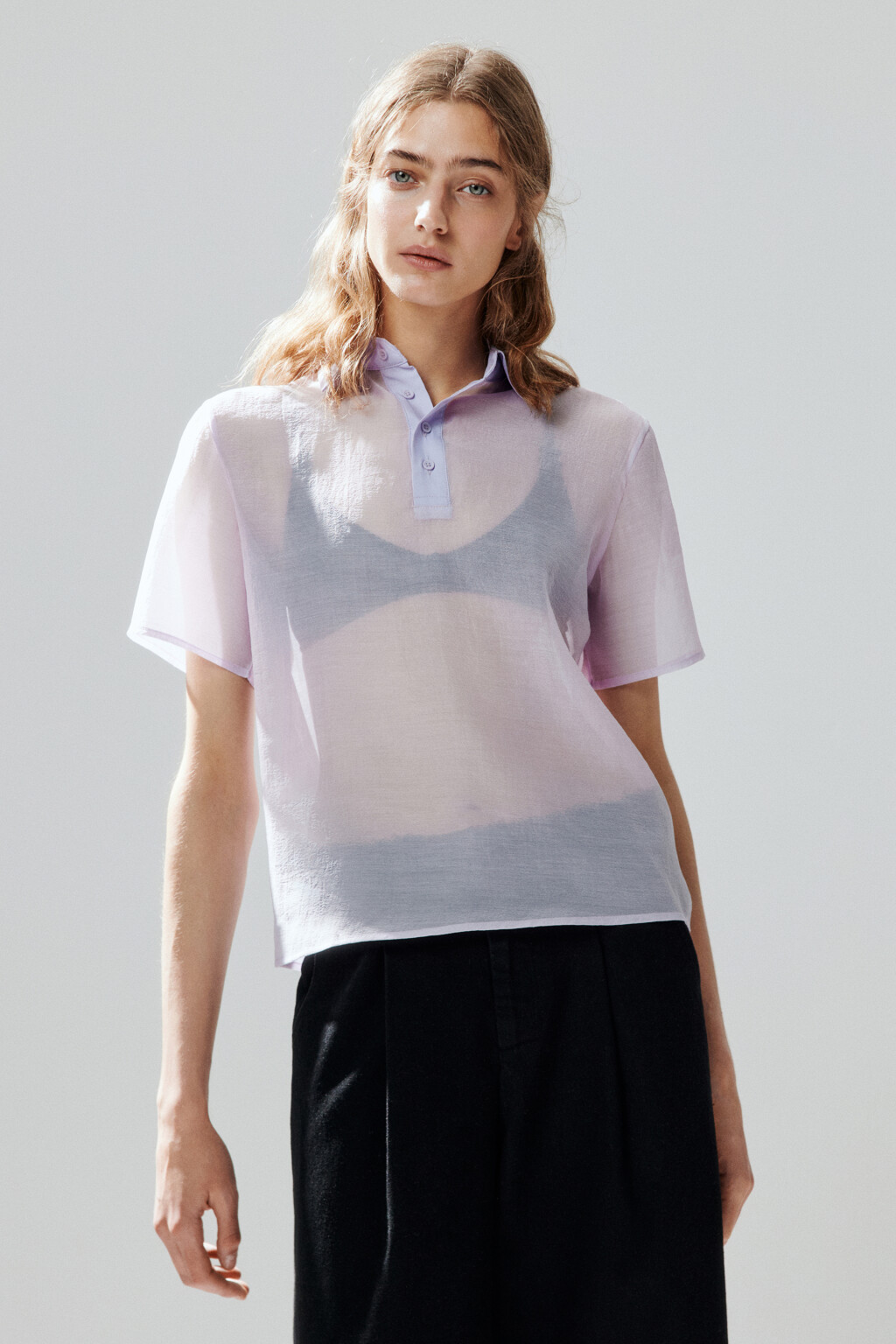 Блузка с воротником-поло - цвет сиреневый - 3