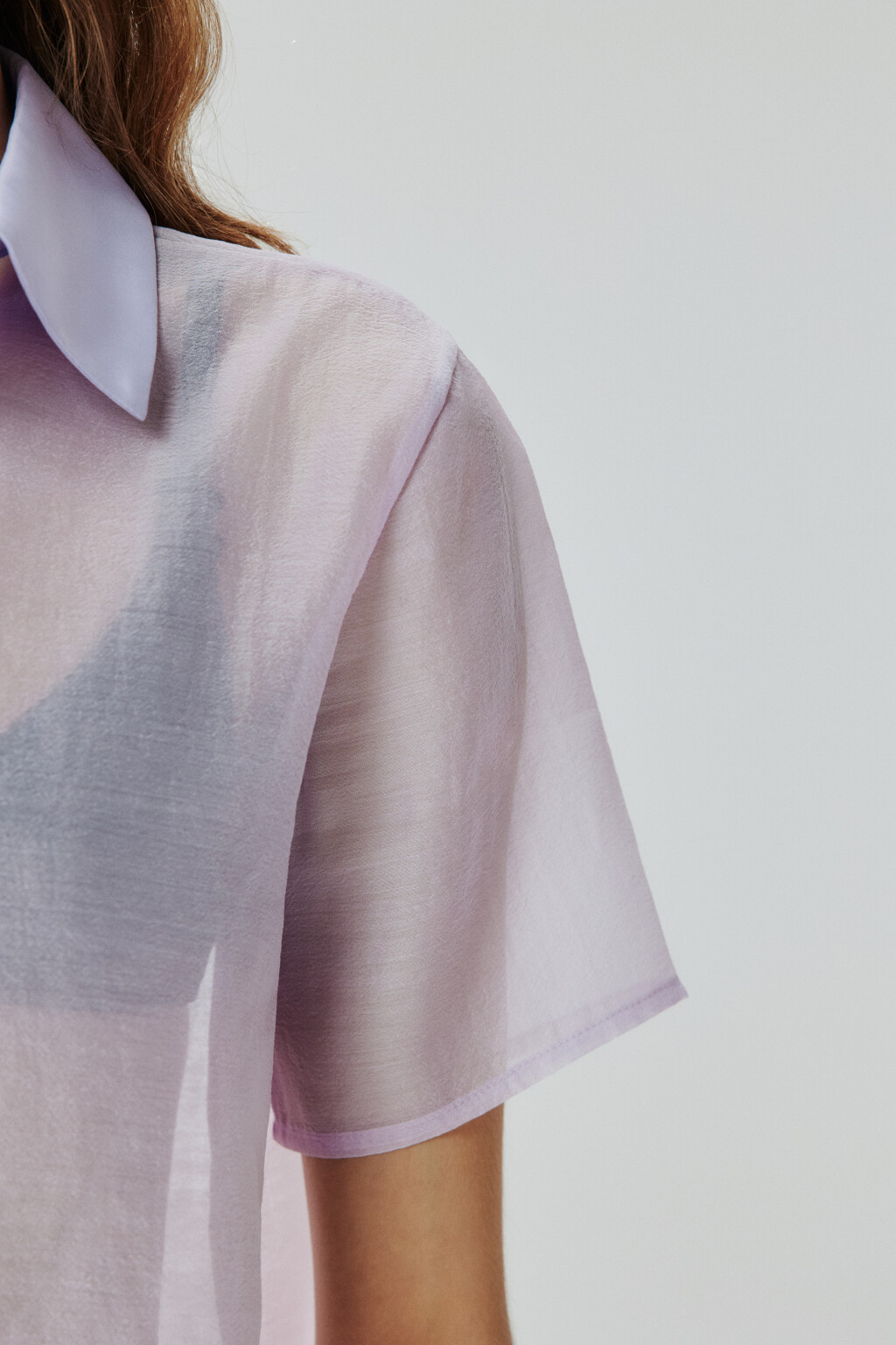 Блузка с воротником-поло - цвет сиреневый - 7