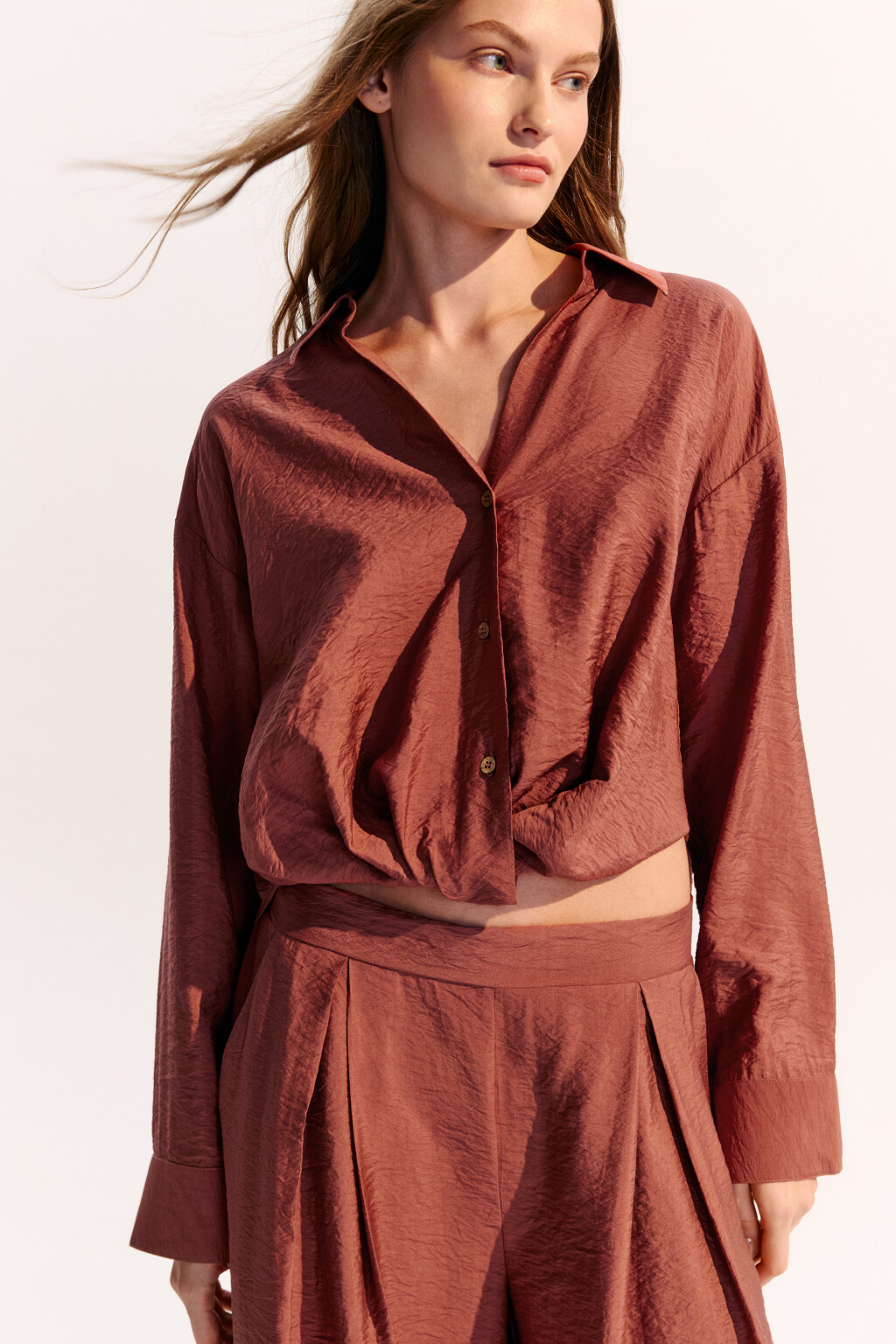 Блузка из вискозы с завязками - цвет красный - 1