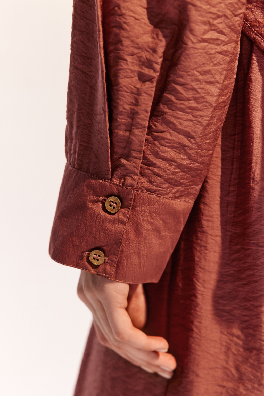 Блузка из вискозы с завязками - цвет красный - 6